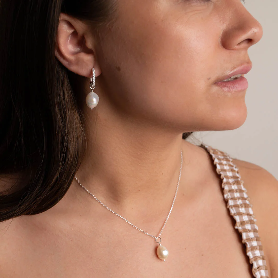 NOELLA PEARL SILVER ZIRCONIA CREOL EARRING - Image 4