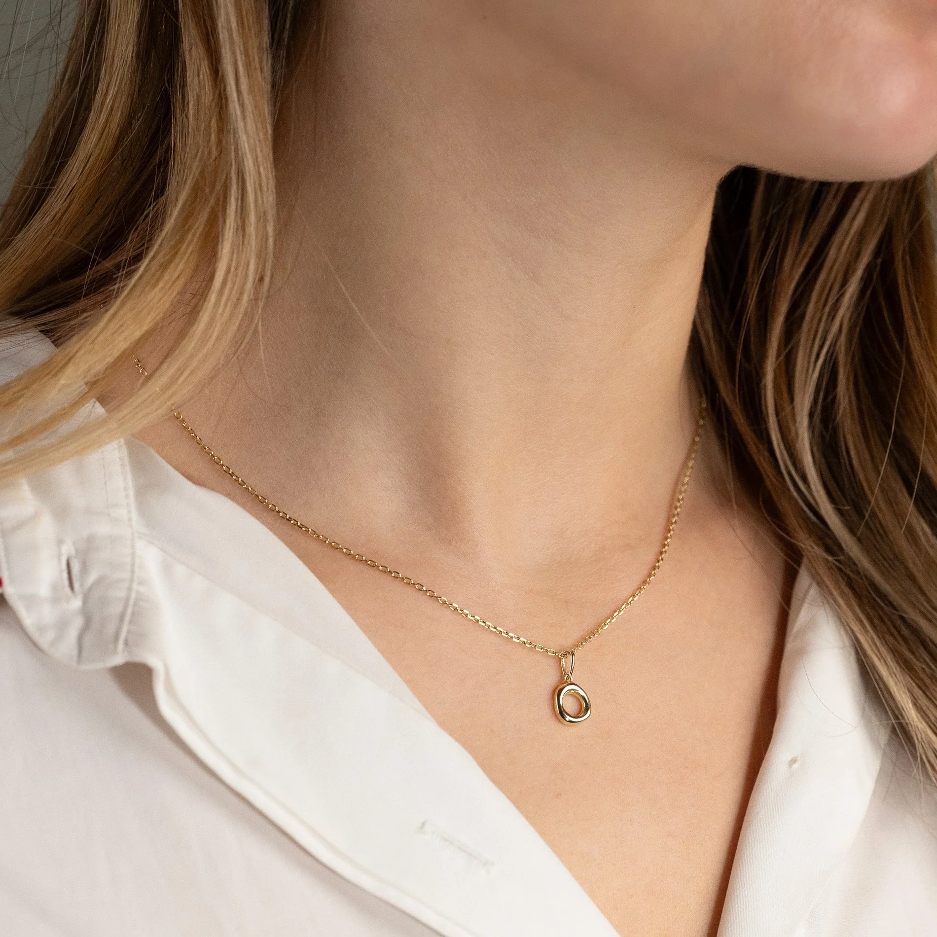 OLEA SOLID GOLD PENDANT - Image 2