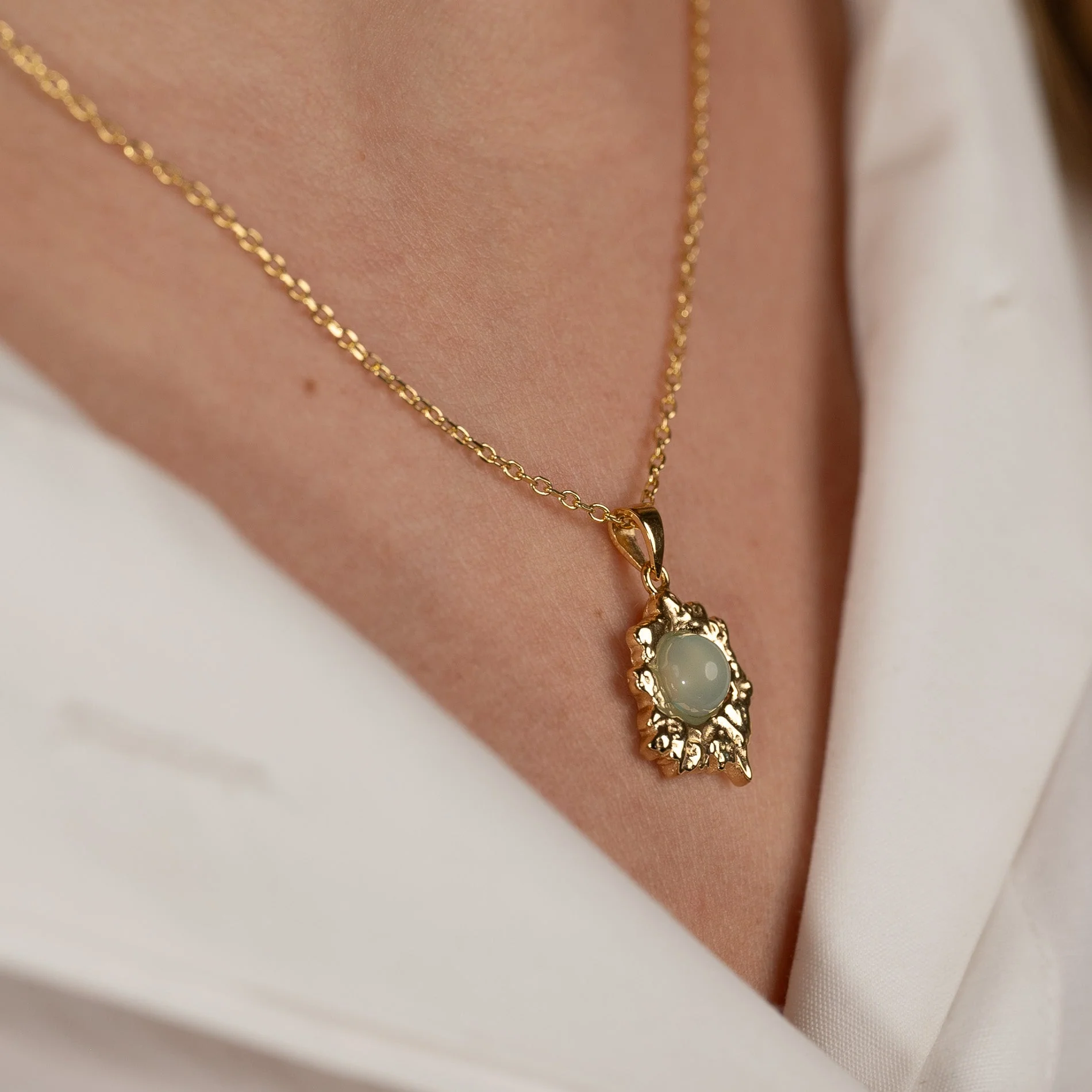 OPHELIA AQUA GOLDEN PENDANT - Image 3