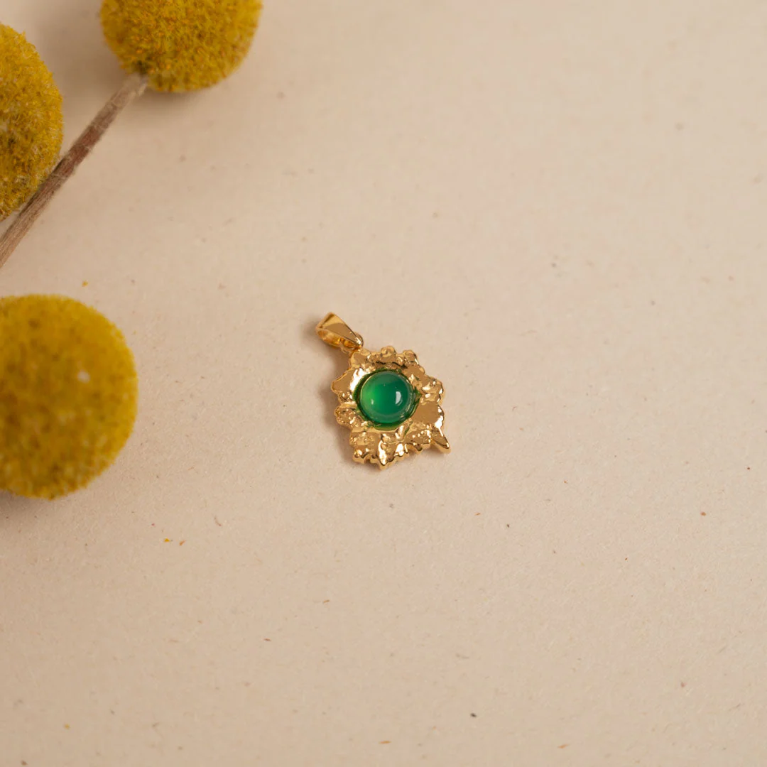 OPHELIA GREEN AGATE GOLDEN PENDANT - Image 5