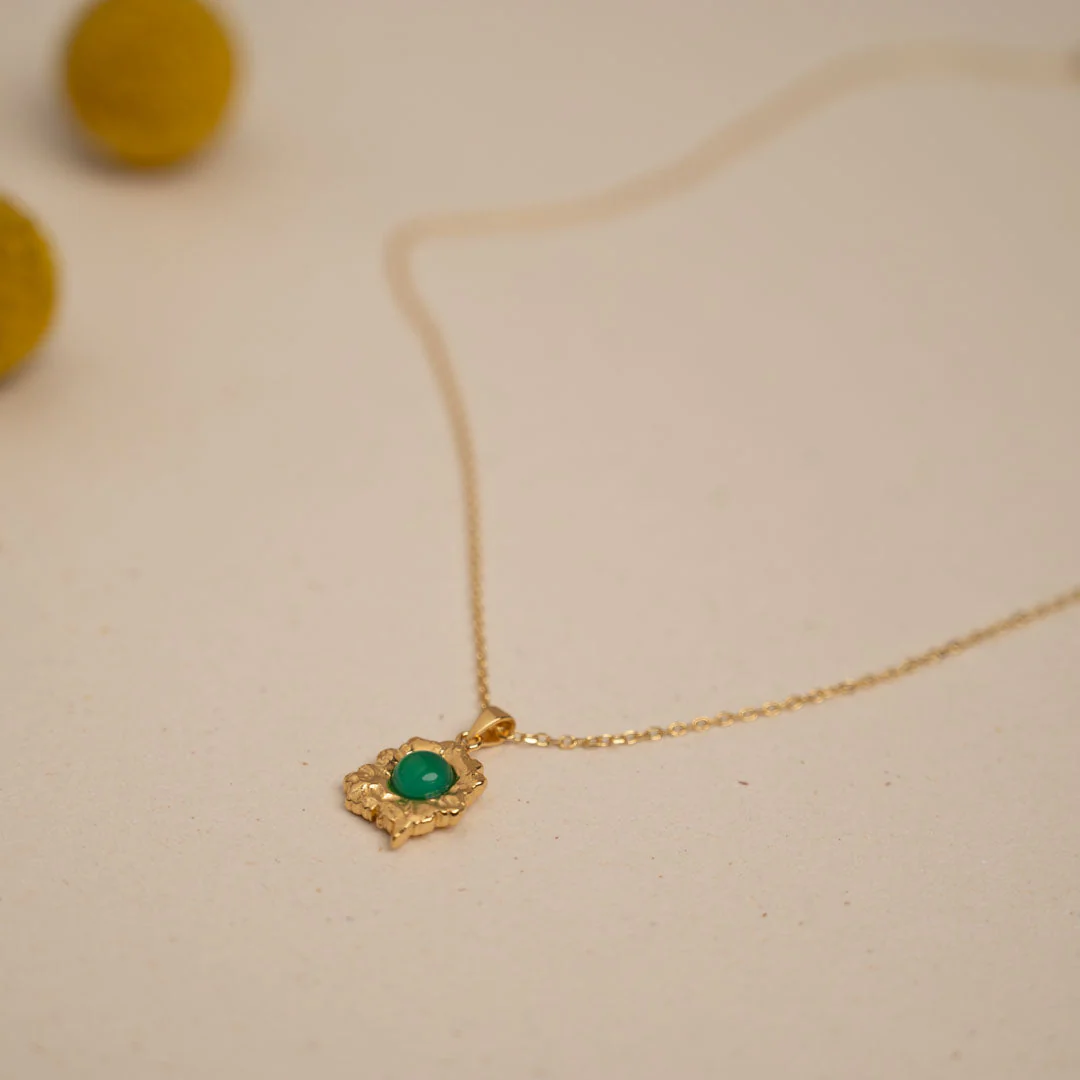 OPHELIA GREEN AGATE GOLDEN PENDANT - Image 6