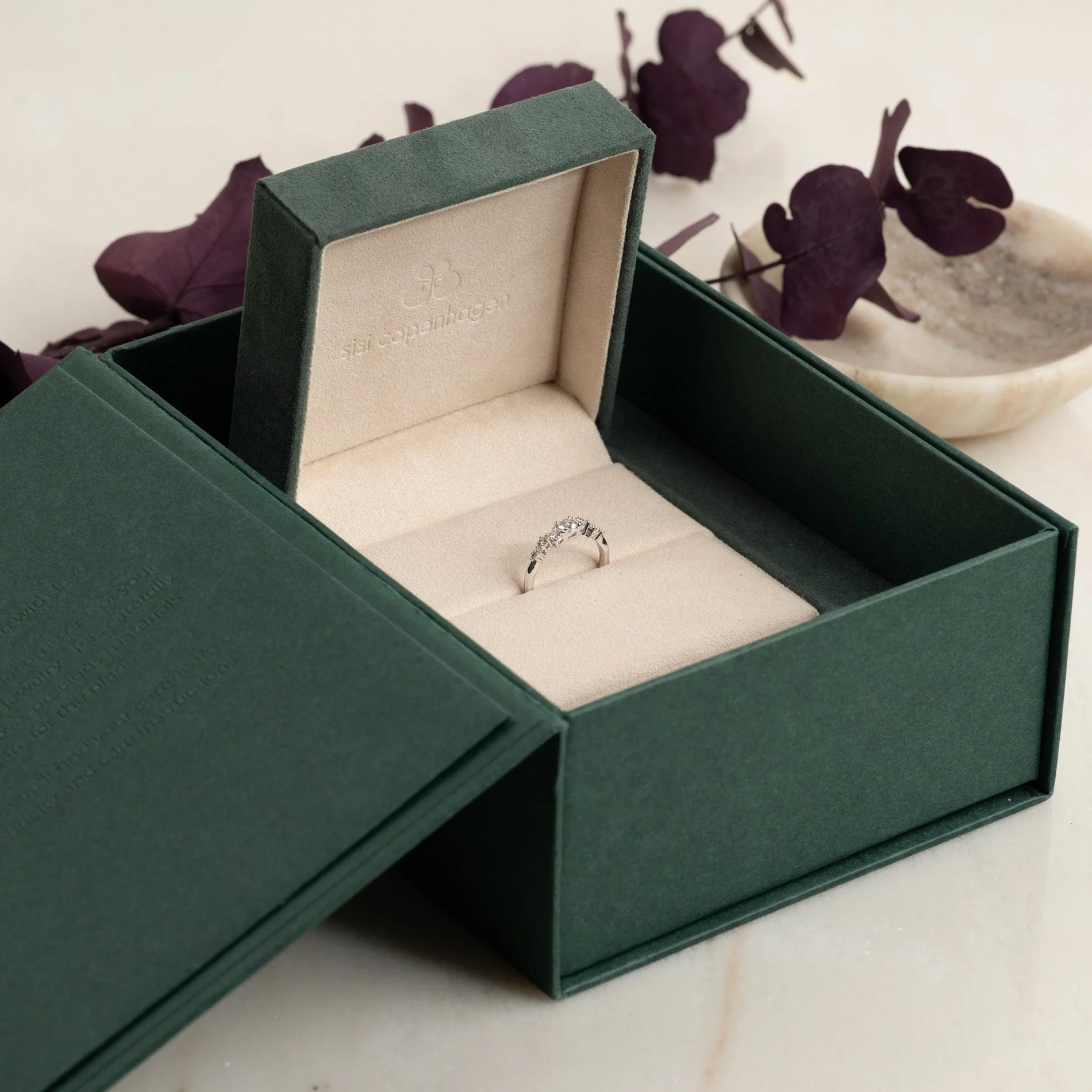 ORGANIC CLUSTER LAB-DIAMOND RING - 0.5ct - WG - Image 13