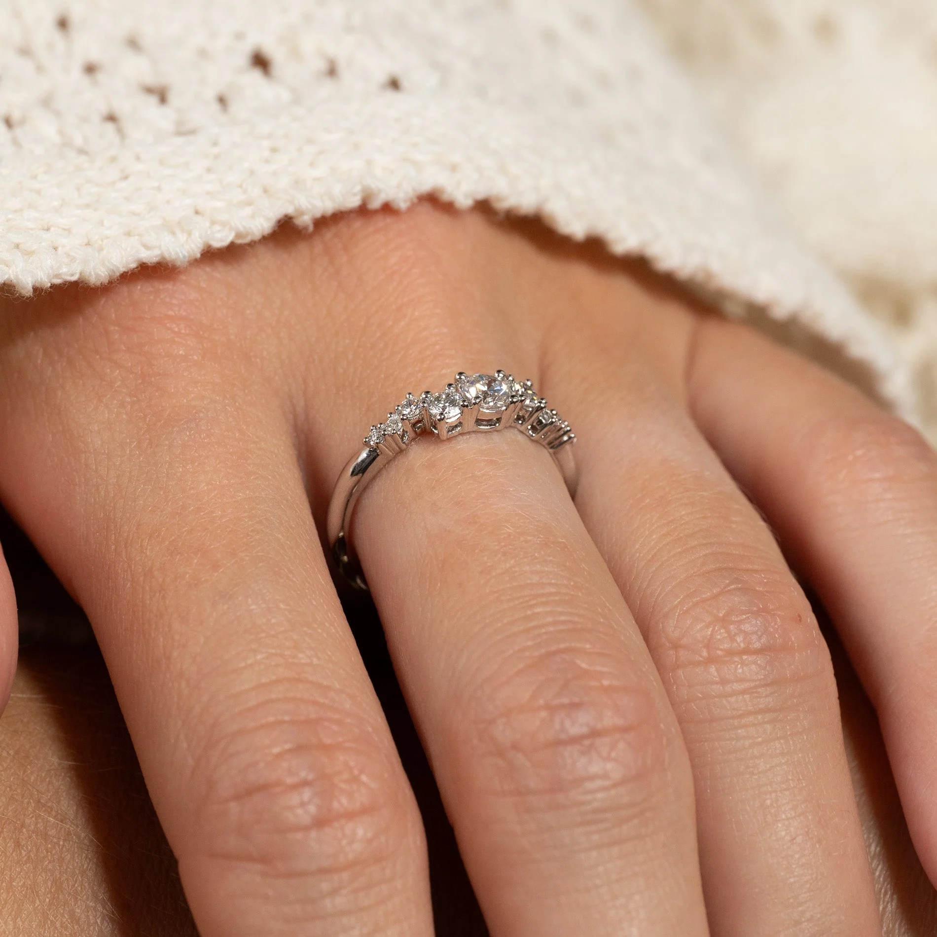 ORGANIC CLUSTER LAB-DIAMOND RING - 0.5ct - WG - Image 5