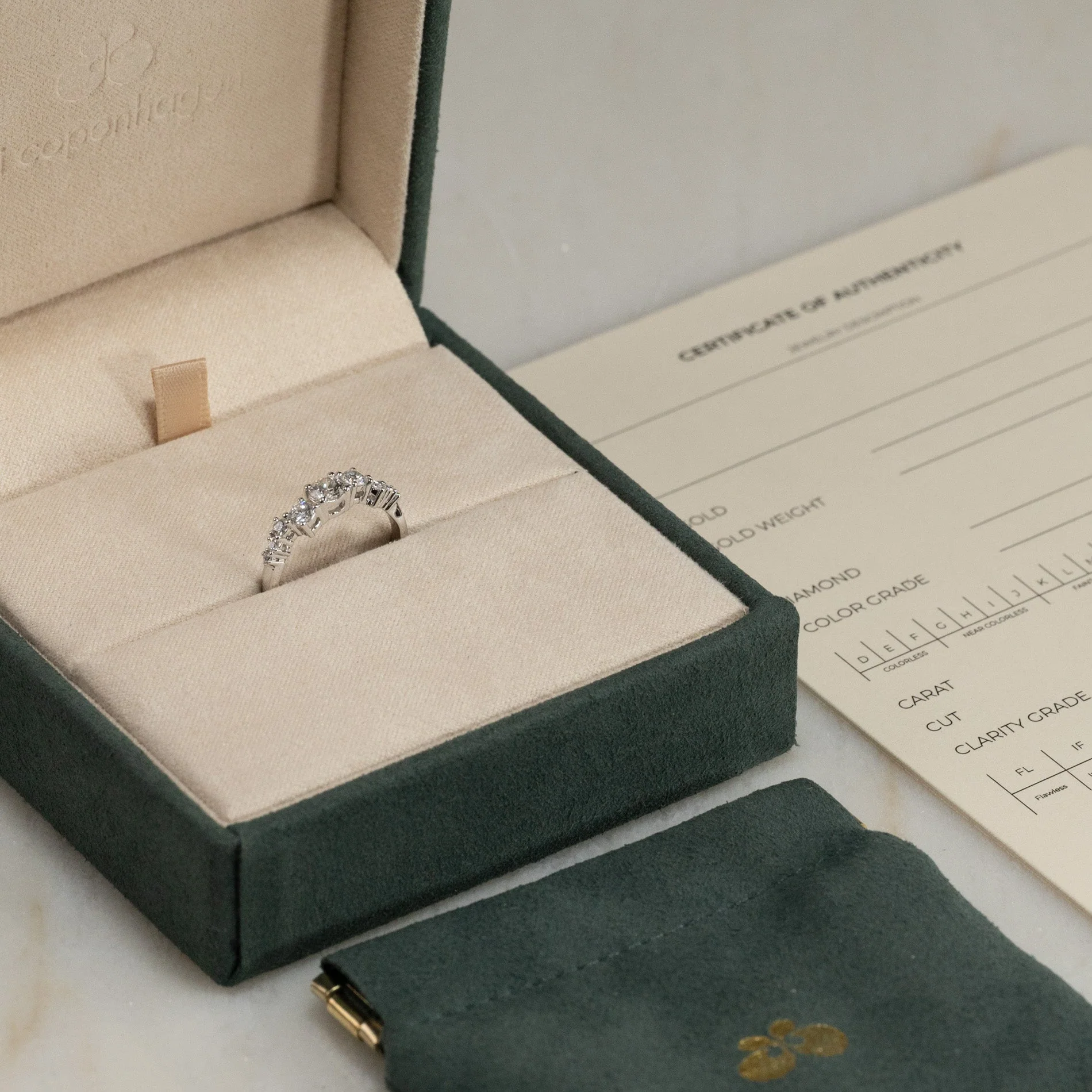 ORGANIC CLUSTER LAB-DIAMOND RING - 0.7ct - WG - Image 10