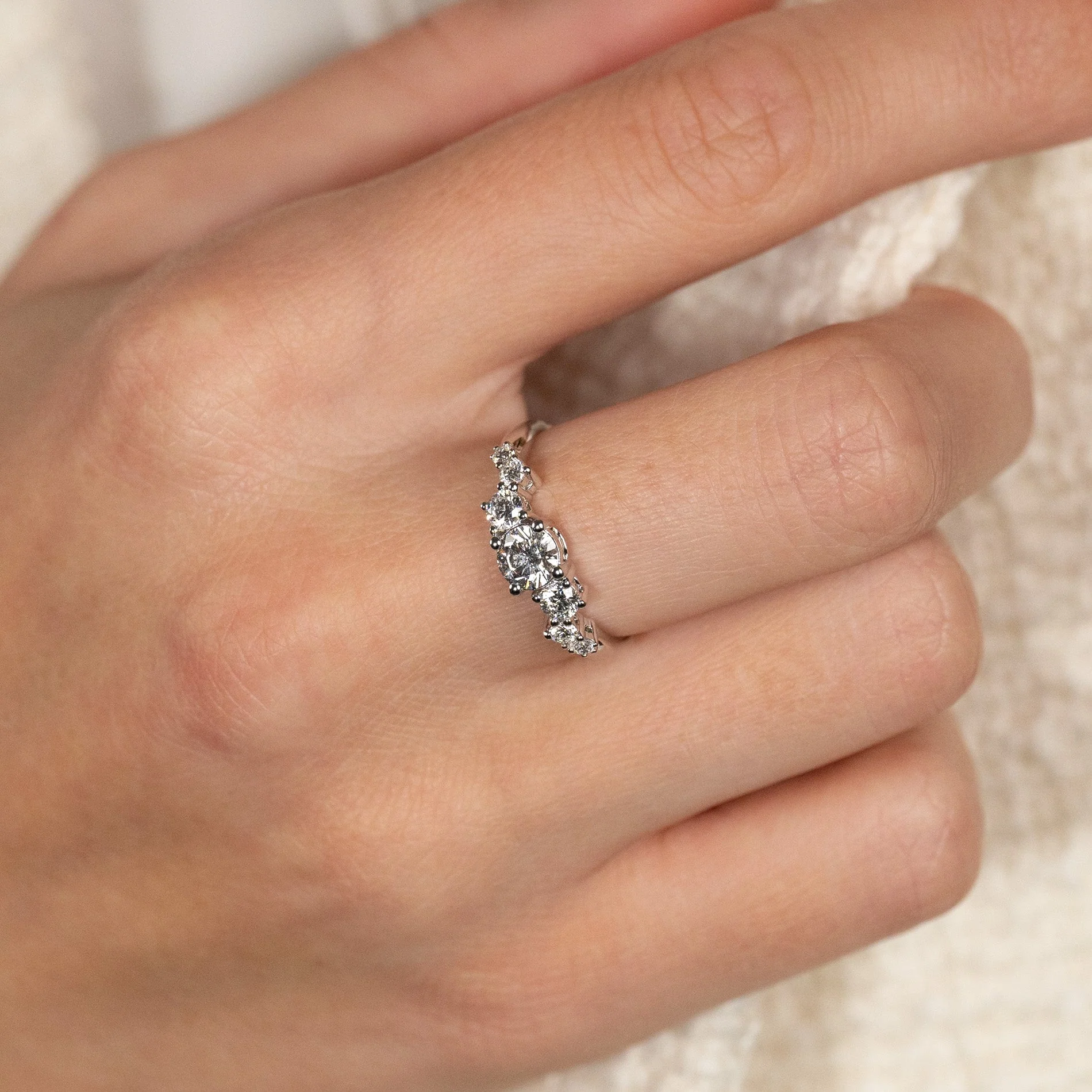 ORGANIC CLUSTER LAB-DIAMOND RING - 0.9ct - WG - Image 2