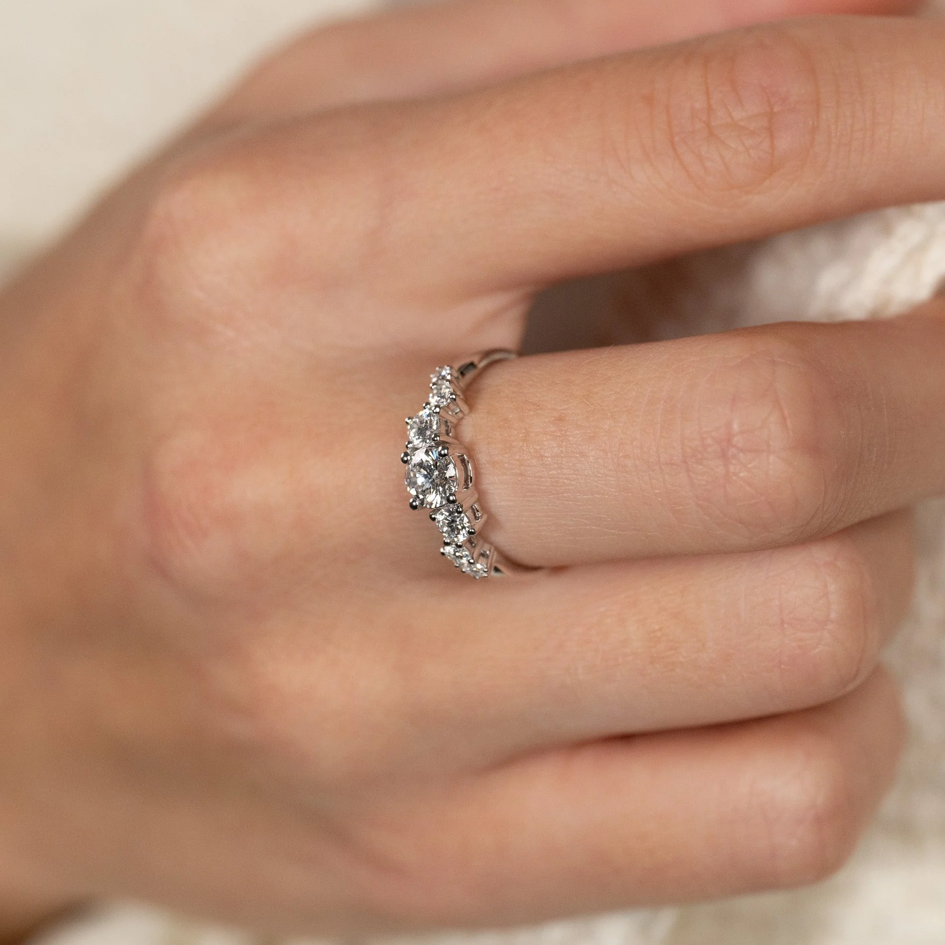 ORGANIC CLUSTER LAB-DIAMOND RING - 0.9ct - WG - Image 4