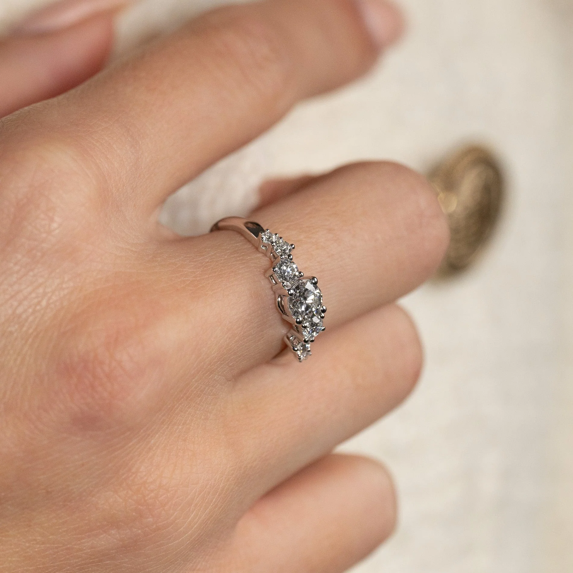 ORGANIC CLUSTER LAB-DIAMOND RING - 0.9ct - WG - Image 8
