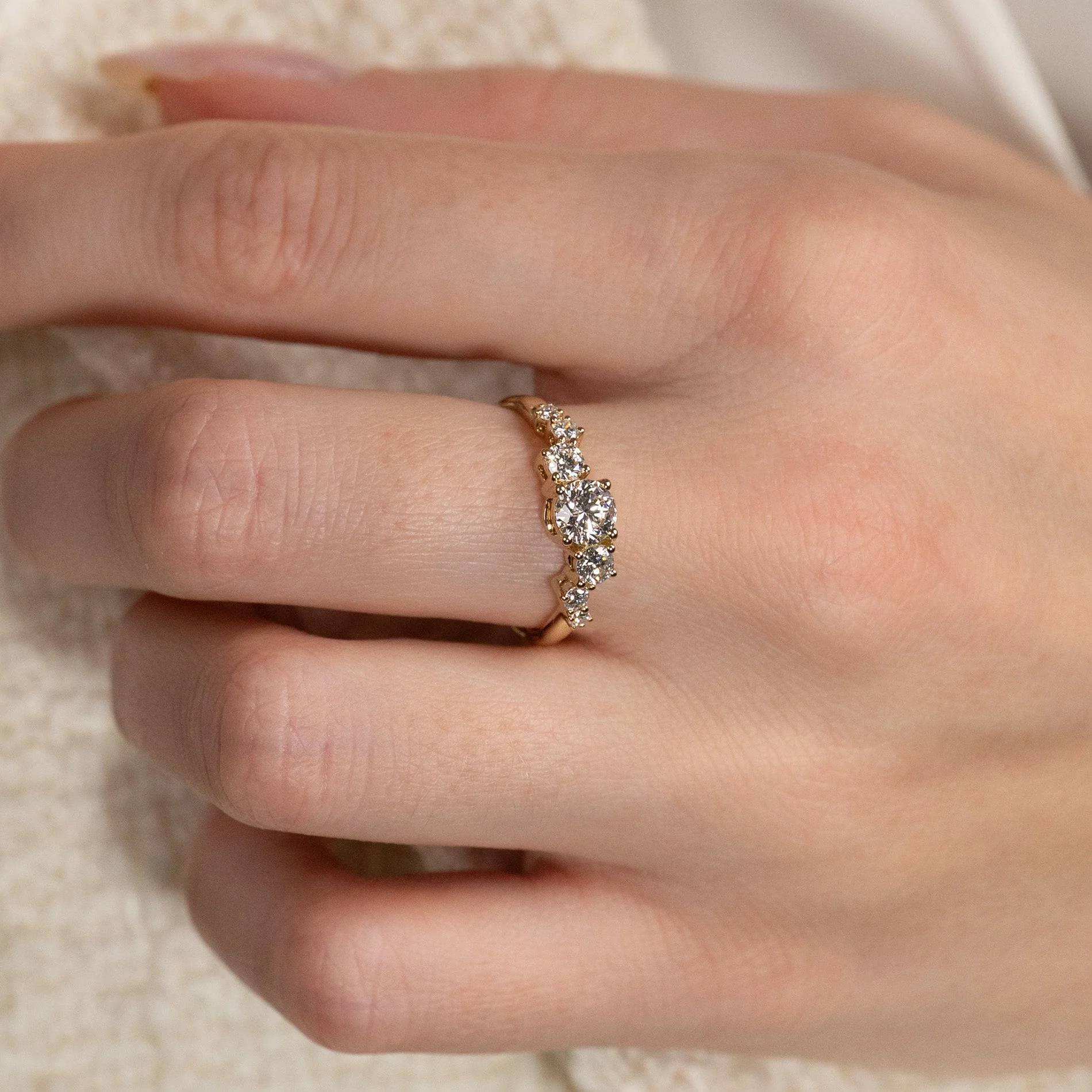 ORGANIC CLUSTER LAB-DIAMOND RING - 0.9ct - YG - Image 4