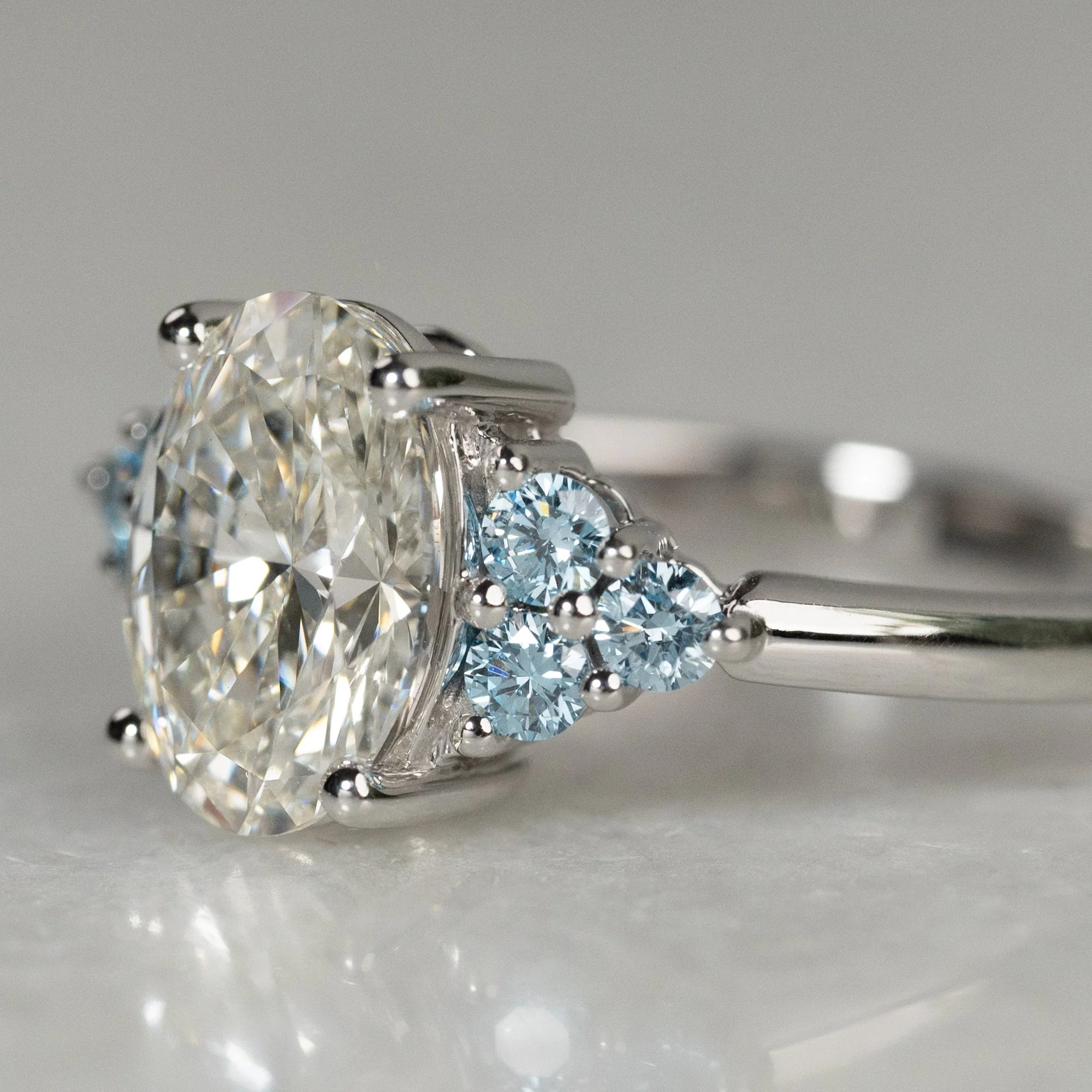 OVAL & BLUE SIDESTONE DIAMOND RING - 2.3ct - Image 3