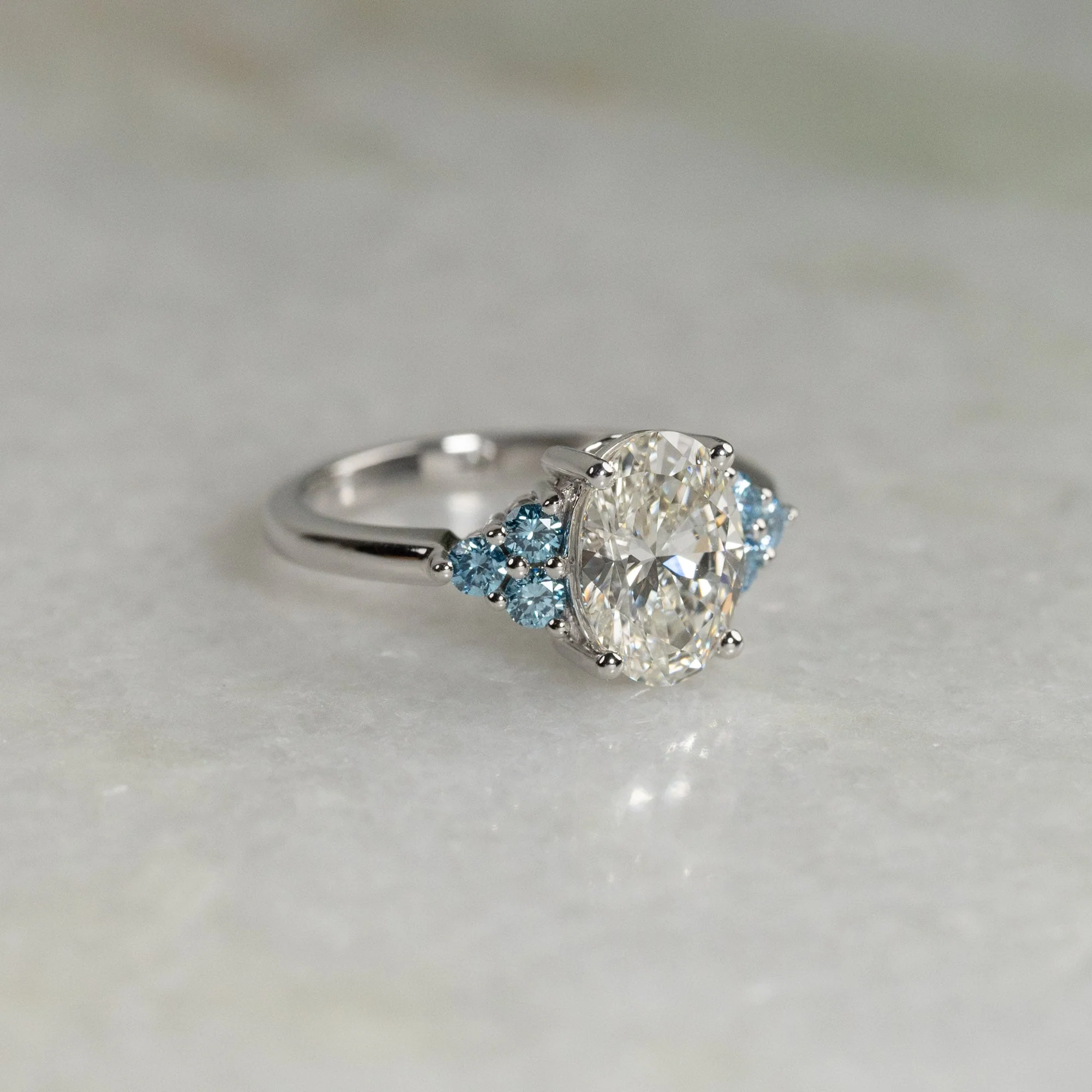 OVAL & BLUE SIDESTONE DIAMOND RING - 2.3ct - Image 4