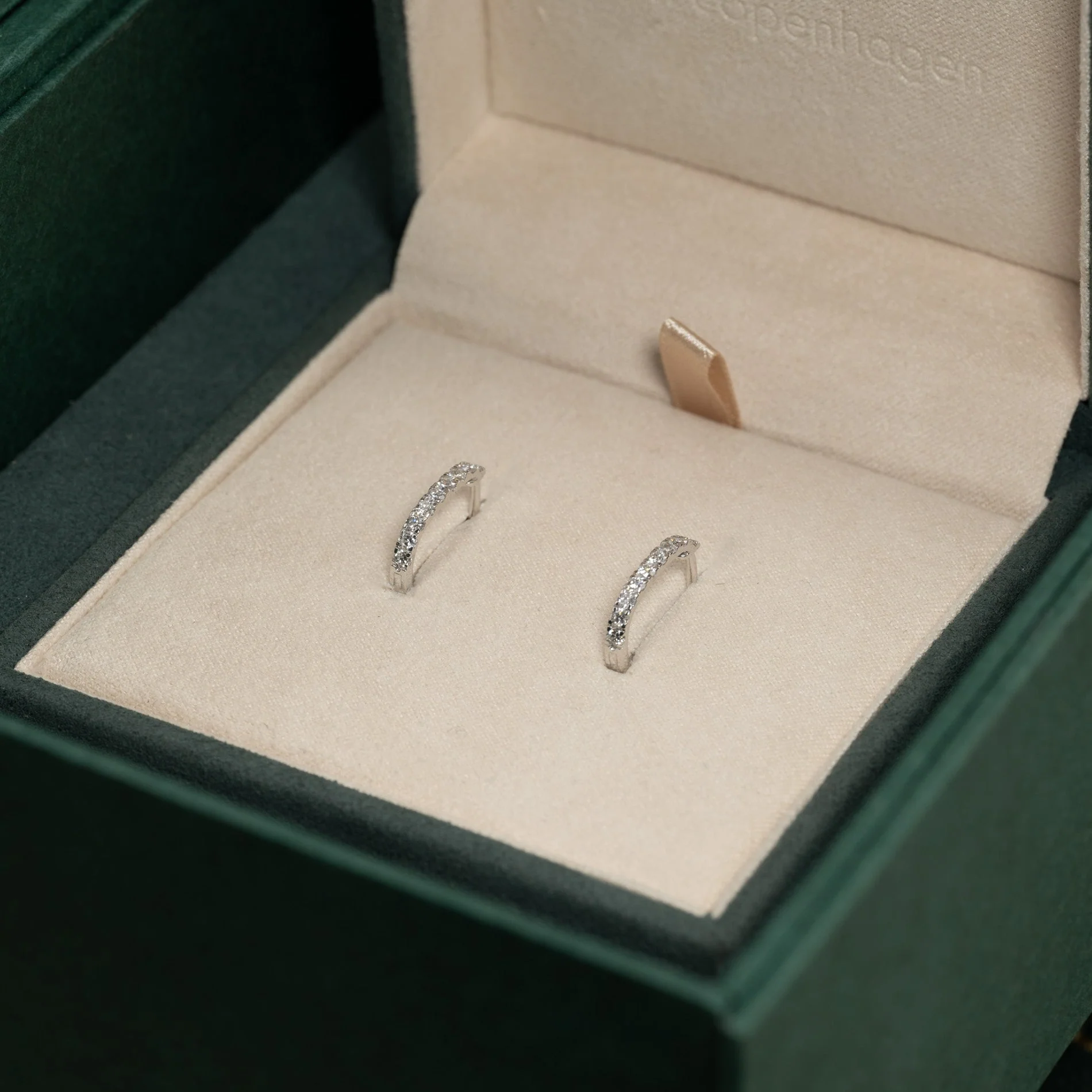 OVAL LAB-DIAMOND CREOL EARRING - 0.45ct - WG - Image 12