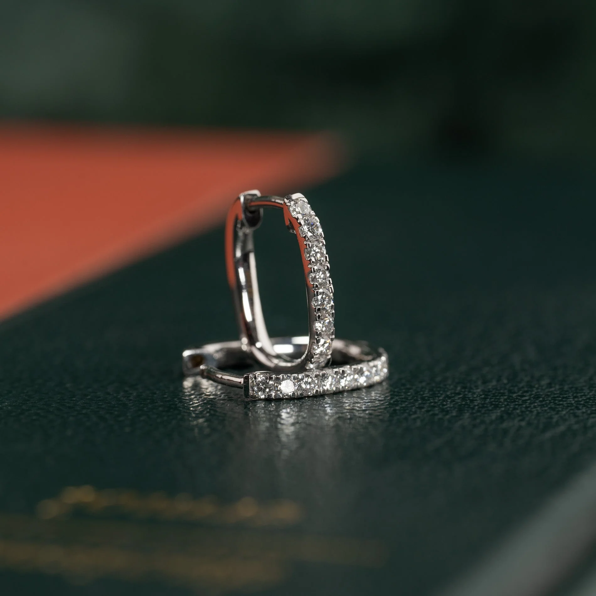 OVAL LAB-DIAMOND CREOL EARRING - 0.45ct - WG - Image 4
