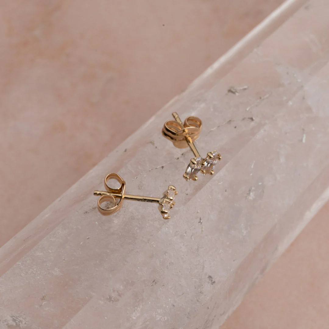 PARIS CRYSTAL SOLID GOLD STUD EARRING - Image 3