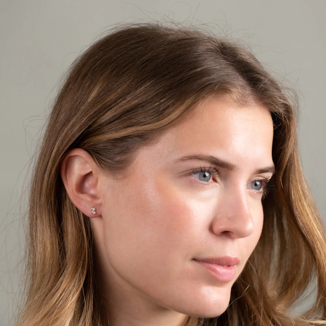 PARIS CRYSTAL SOLID GOLD STUD EARRING - Image 6