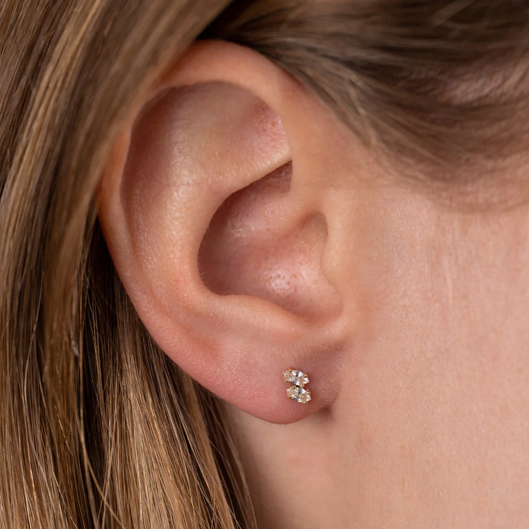 PARIS CRYSTAL SOLID GOLD STUD EARRING - Image 8