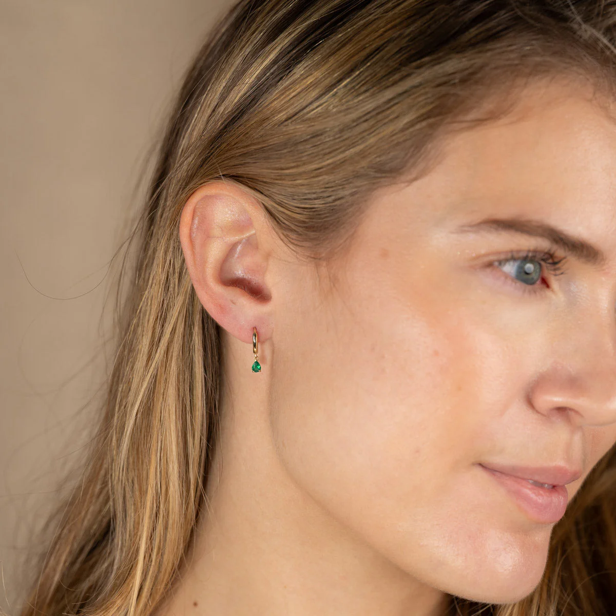 PAULA GREEN AGATE SOLID GOLD EARRING - Image 3