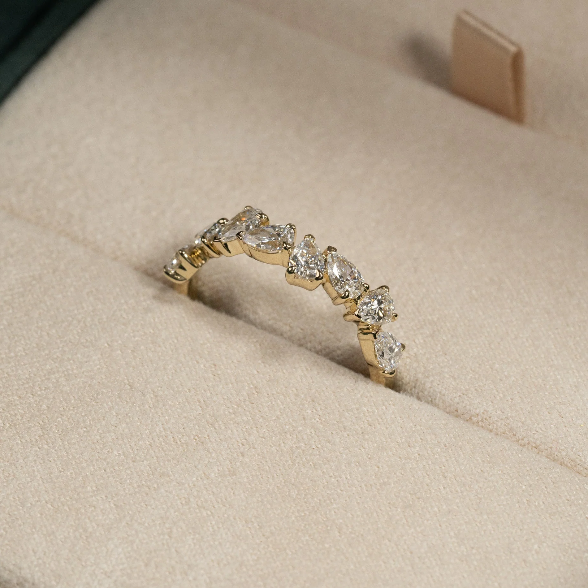 PEAR-CUT CLUSTER ALLIANCE LAB-DIAMOND RING - 1.2ct - YG - Image 10