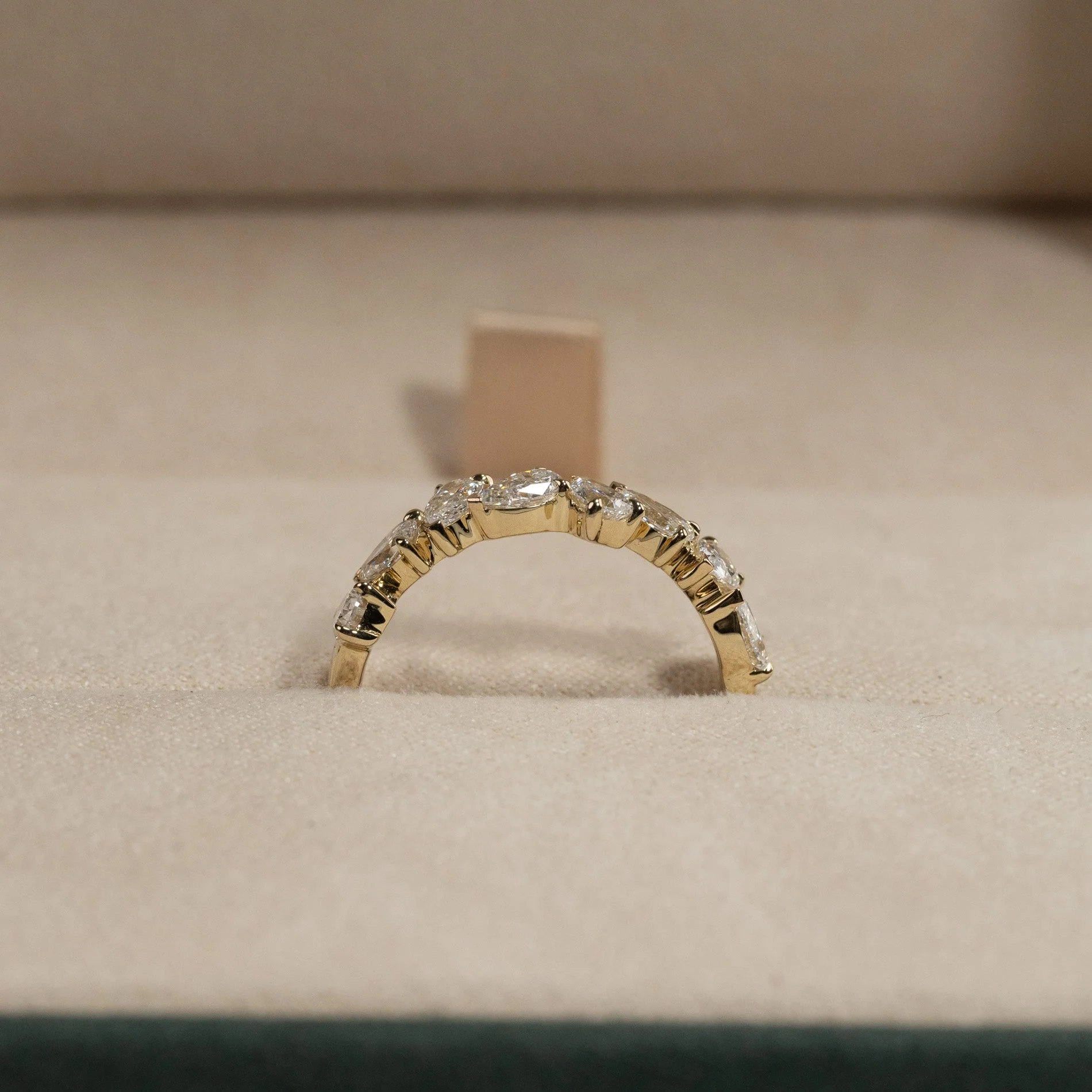 PEAR-CUT CLUSTER ALLIANCE LAB-DIAMOND RING - 1.2ct - YG - Image 9