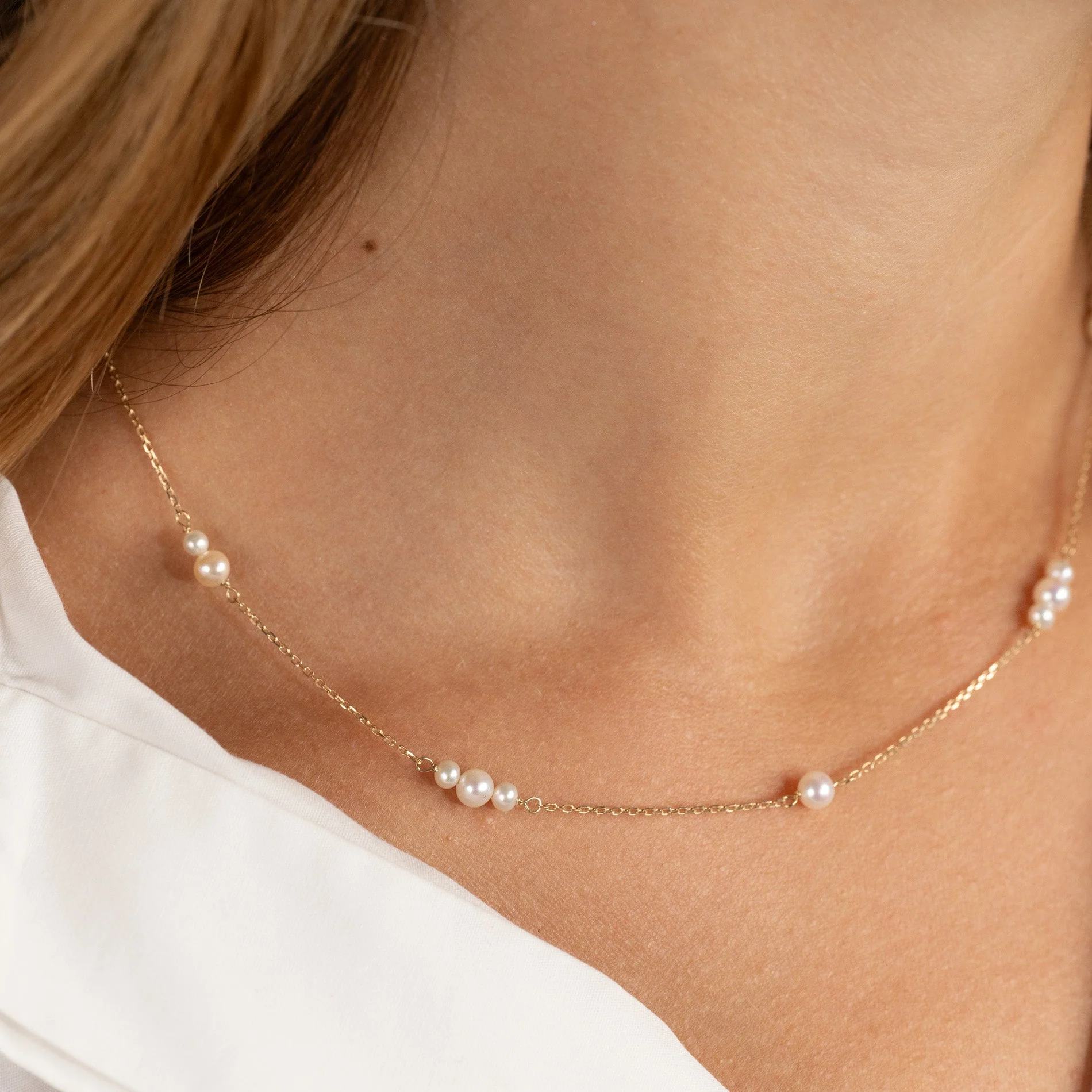 EVIE PEARL SOLID GOLD NECKLACE - Image 2