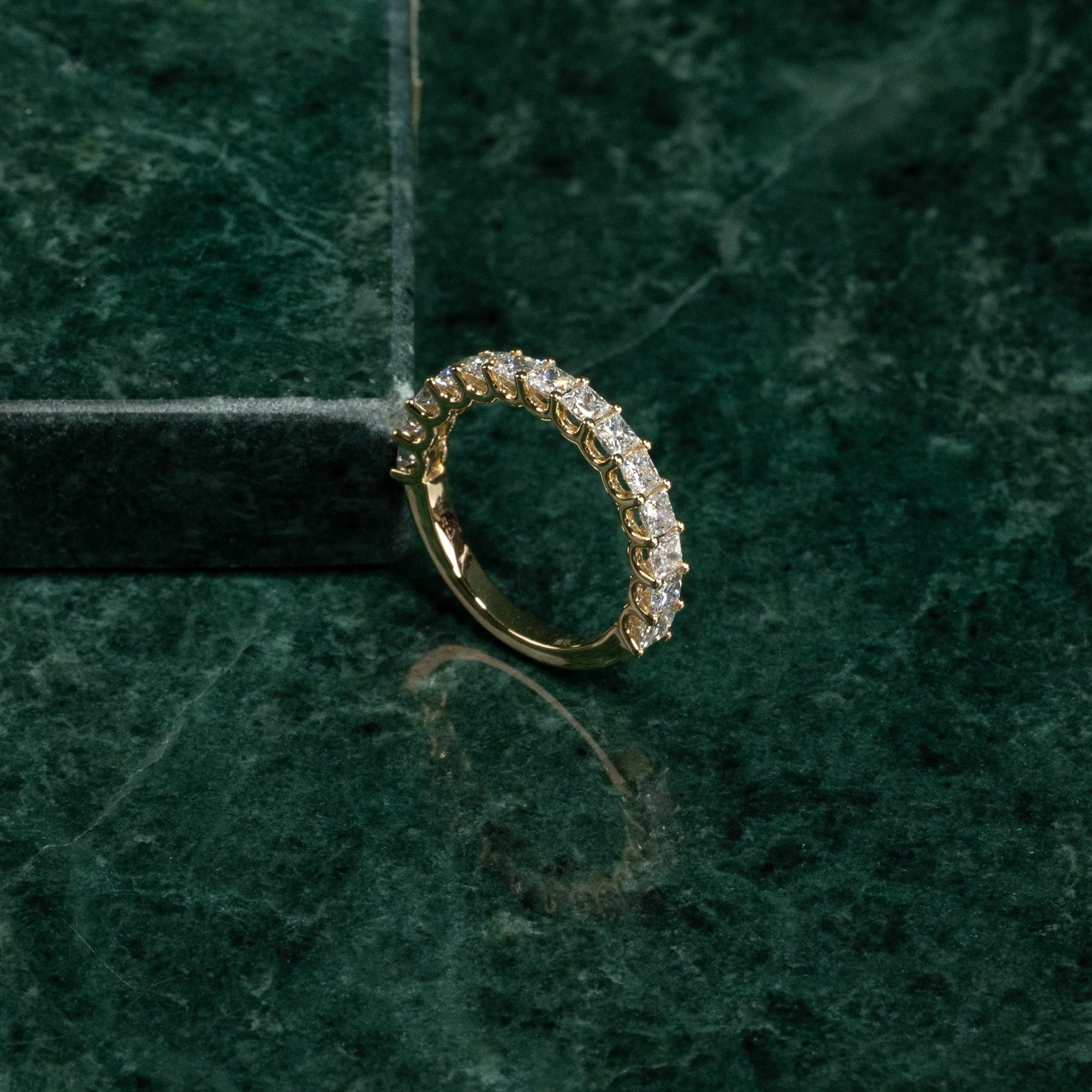 PRINCESS-CUT HALF-ALLIANCE DIAMOND RING - Image 2