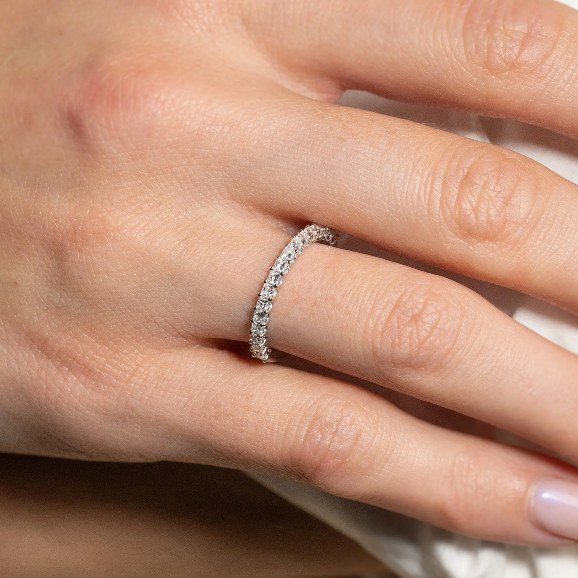 PRINCESS-CUT HALF-ALLIANCE LAB-DIAMOND RING - 0.5ct - WG - Image 2