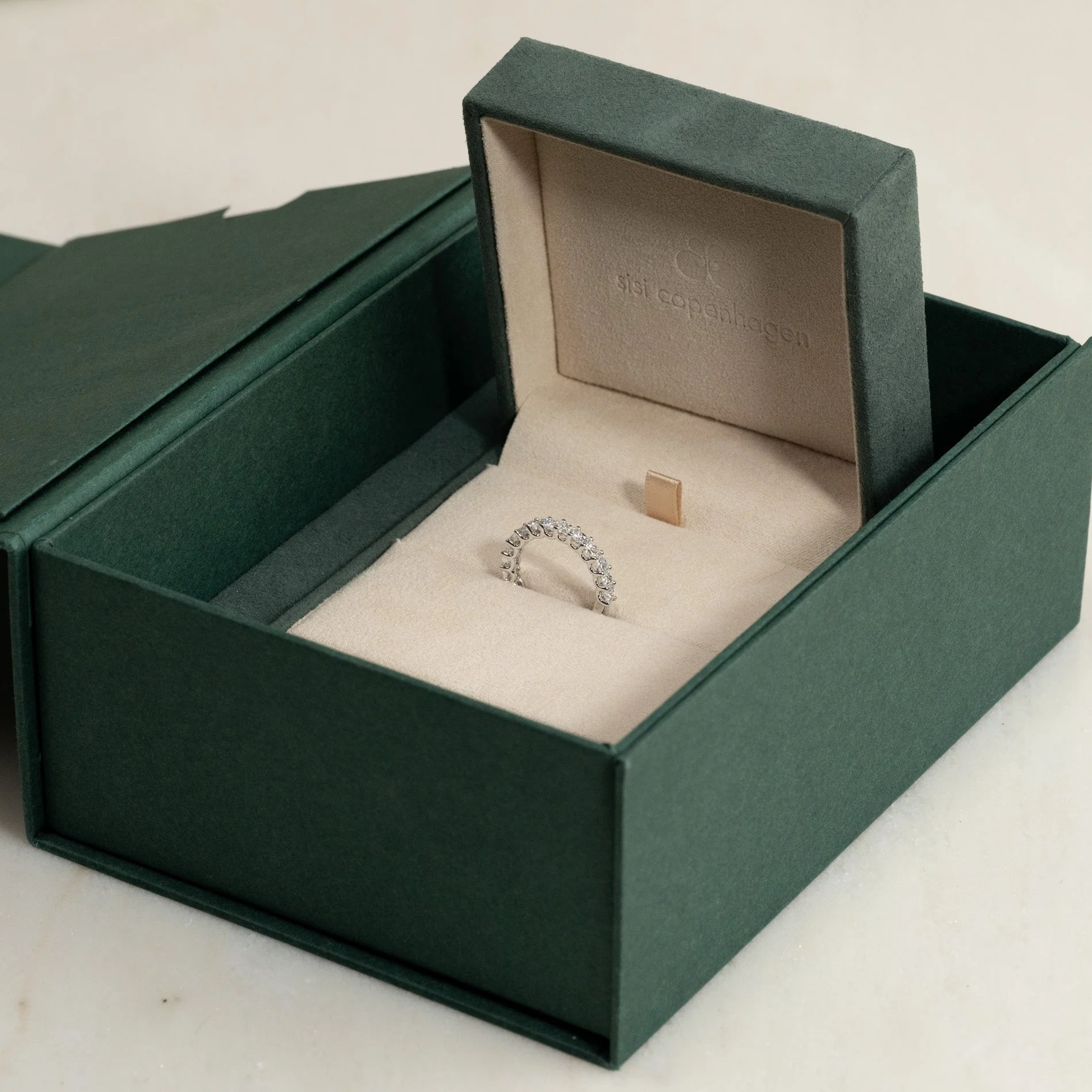 PRINCESS-CUT HALF-ALLIANCE LAB-DIAMOND RING - 1.5ct - WG - Image 10