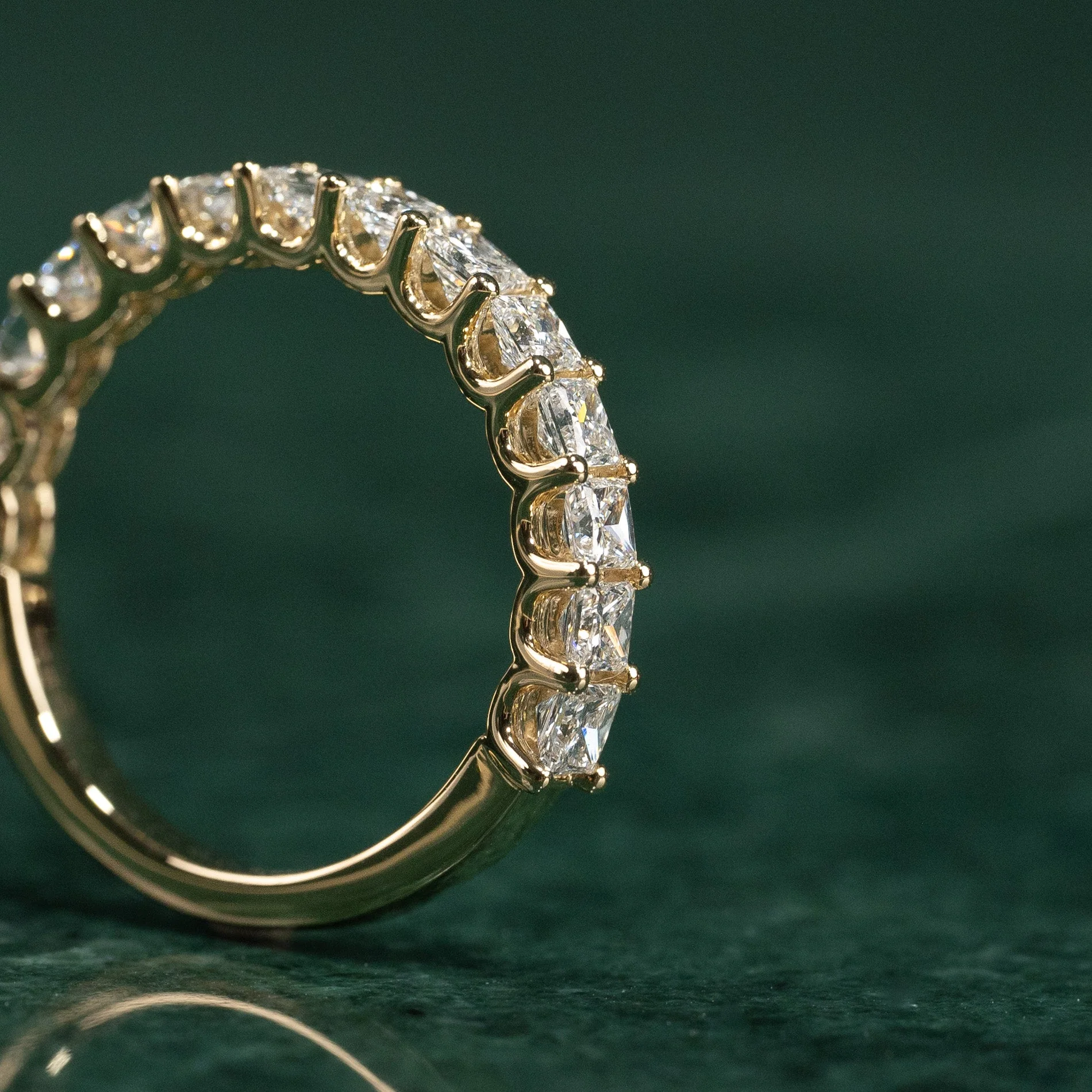 PRINCESS-CUT HALF-ALLIANCE LAB-DIAMOND RING - 1.5ct - YG - Image 3