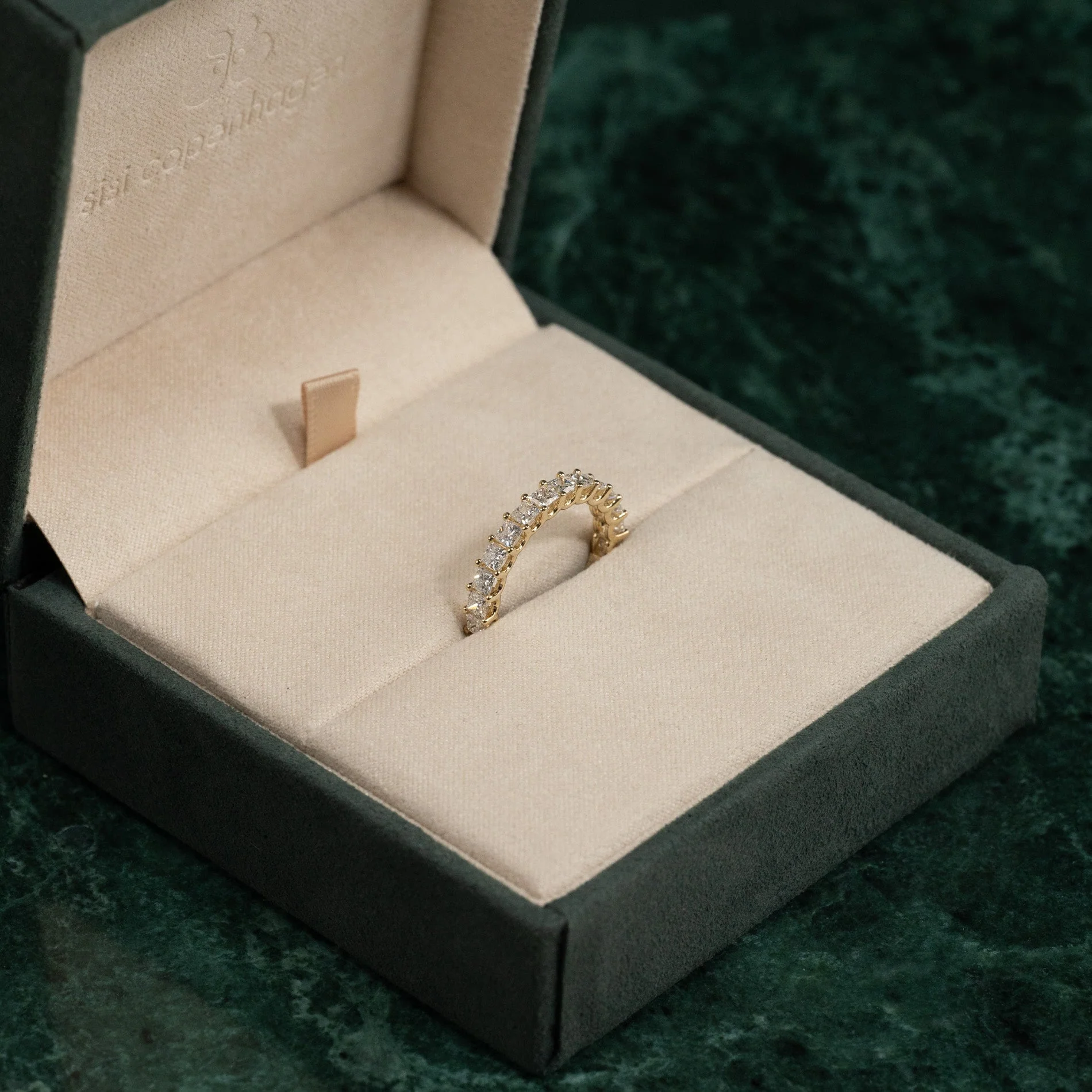 PRINCESS-CUT HALF-ALLIANCE LAB-DIAMOND RING - 1.5ct - YG - Image 4