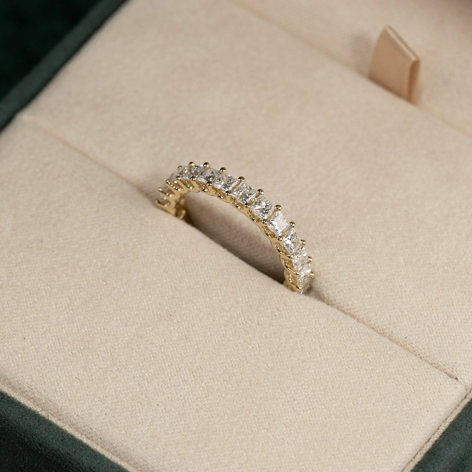 PRINCESS-CUT HALF-ALLIANCE LAB-DIAMOND RING - 1.5ct - YG - Image 6