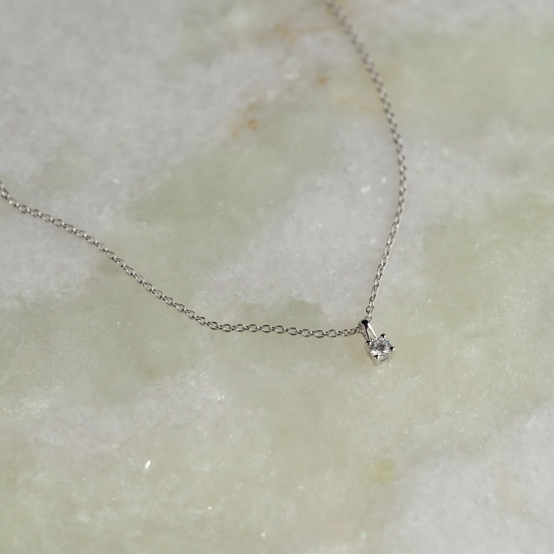 PRONG SOLITAIRE LAB-DIAMOND PENDANT - 0.1ct - WG - Image 2