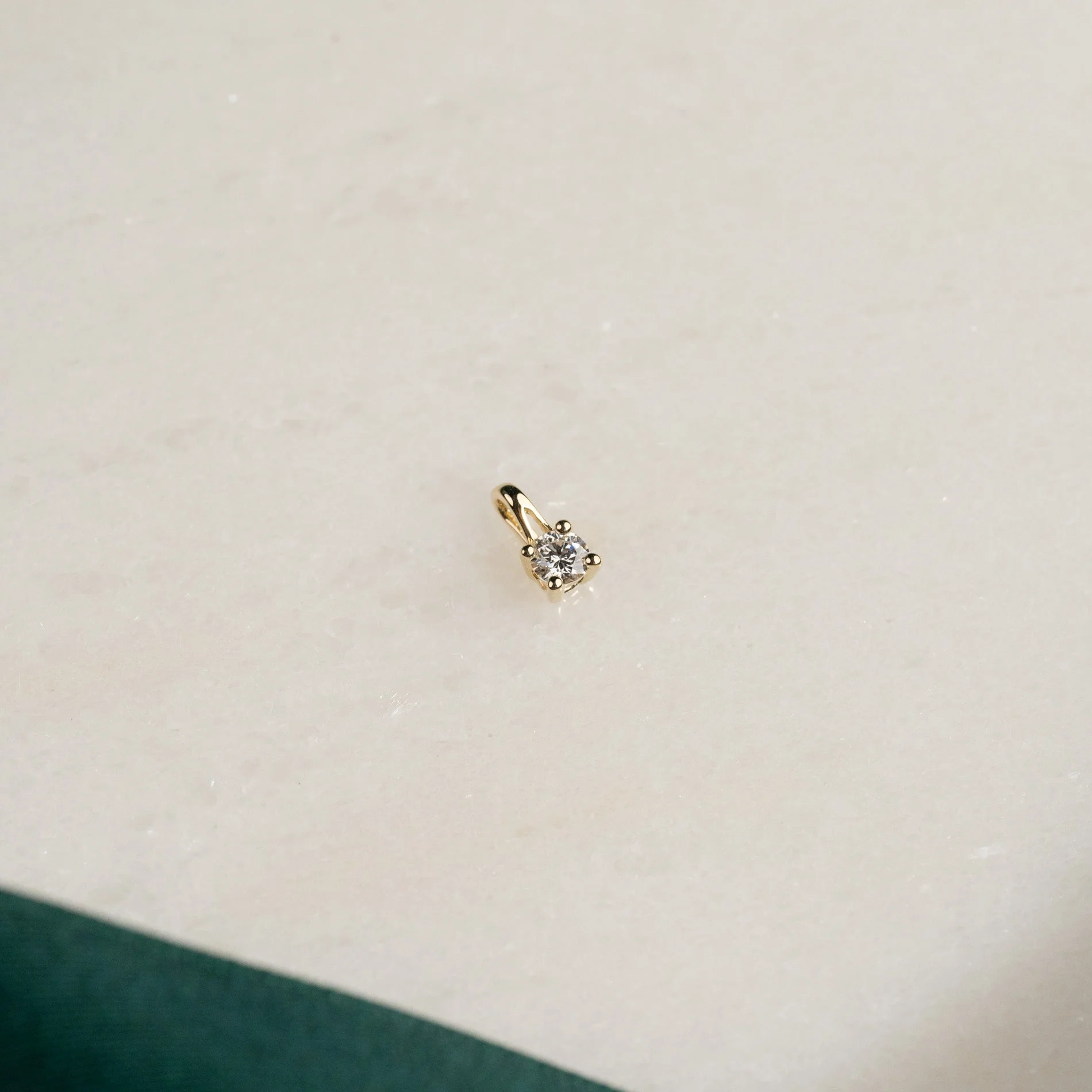 PRONG SOLITAIRE DIAMOND PENDANT - Image 6