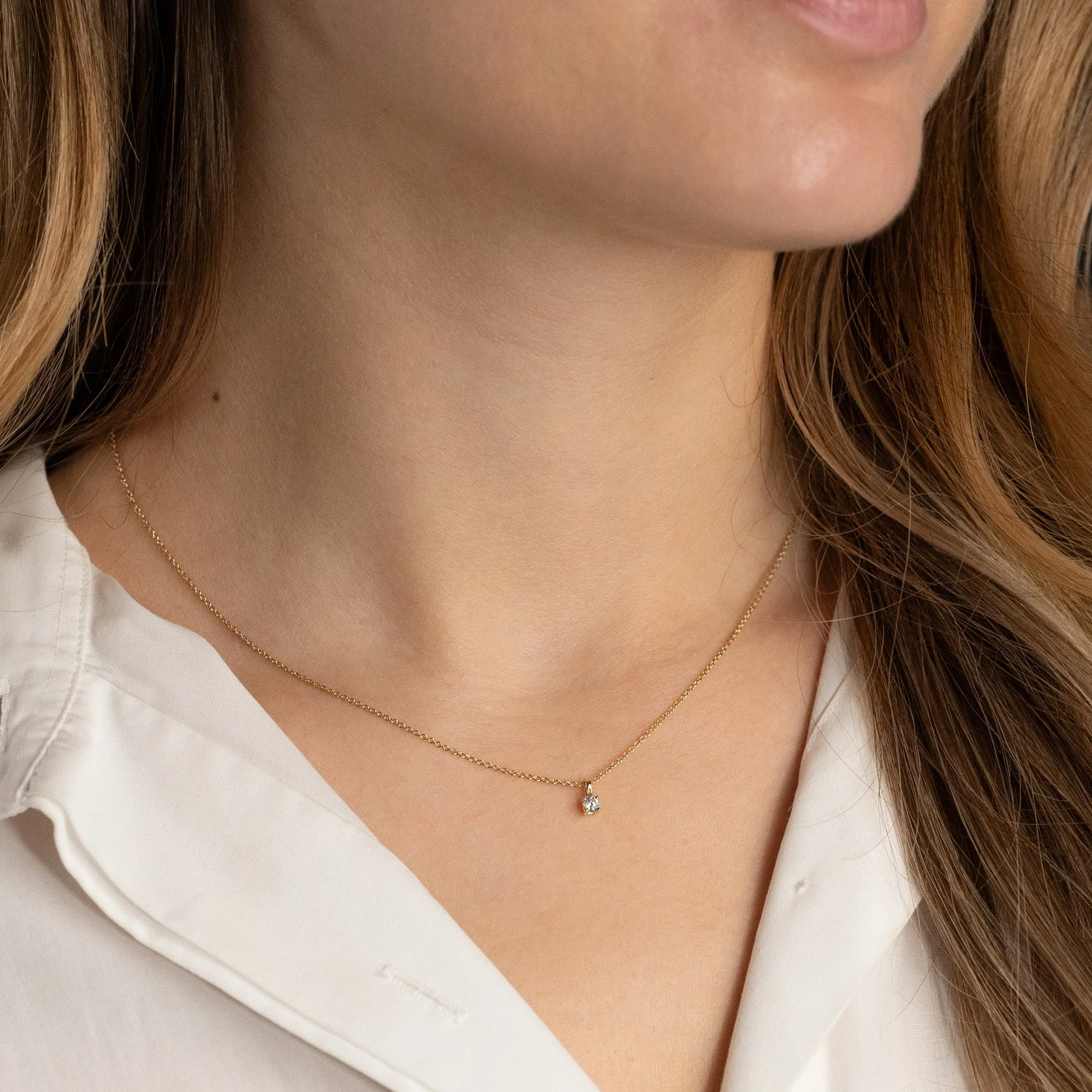 PRONG SOLITAIRE LAB-DIAMOND PENDANT - 0.1ct - YG - Image 7