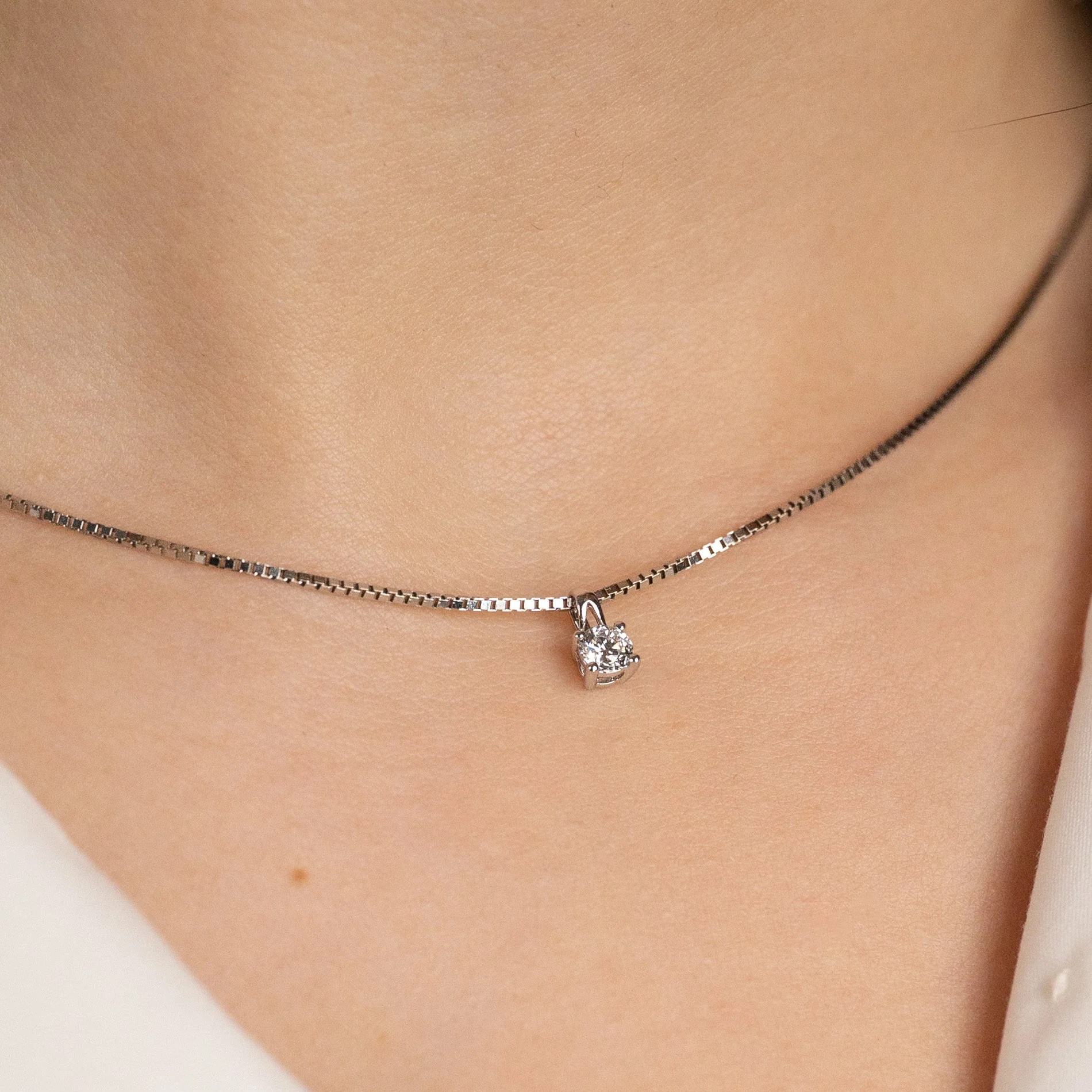 PRONG SOLITAIRE LAB-DIAMOND PENDANT - 0.25ct - WG - Image 6