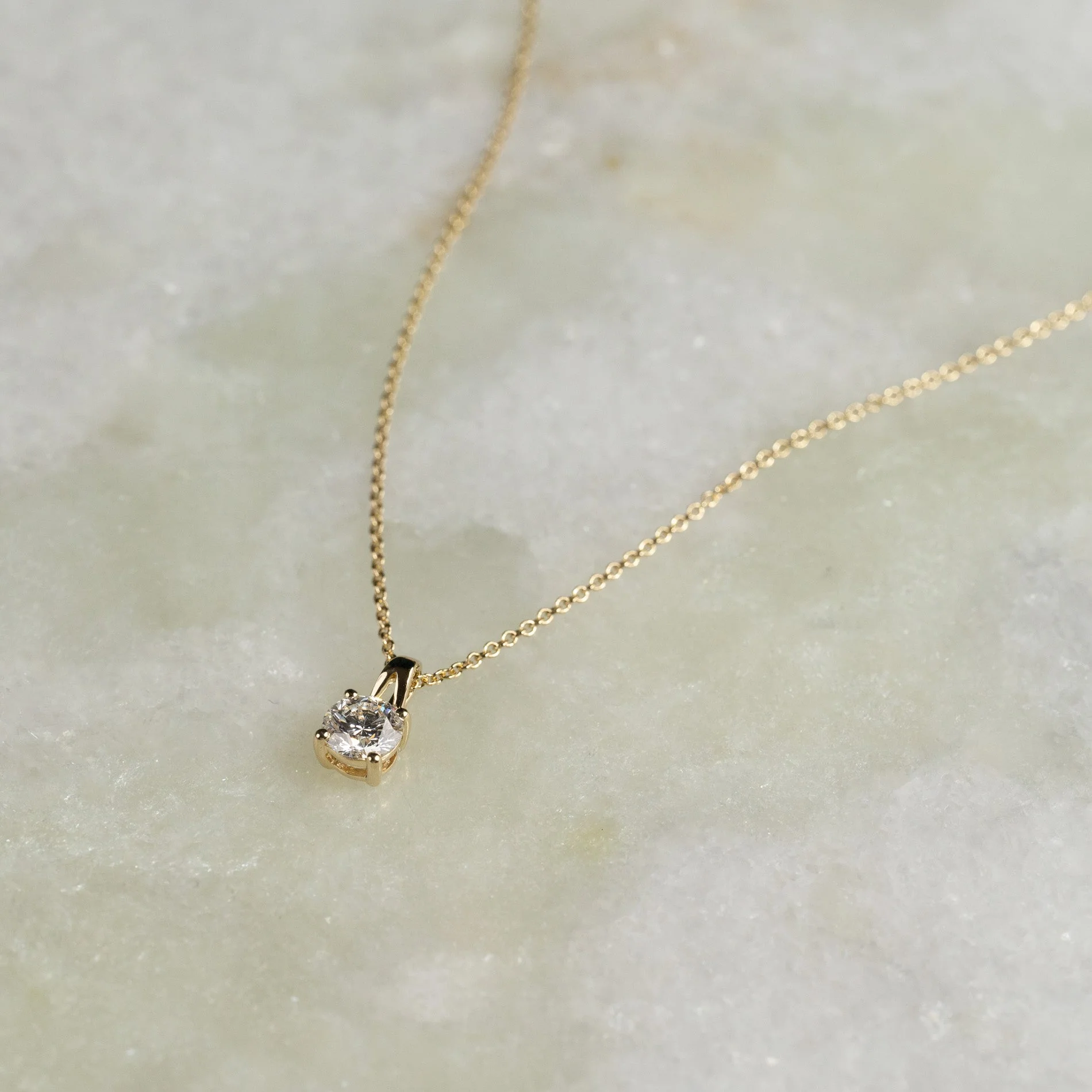 PRONG SOLITAIRE LAB-DIAMOND PENDANT - 0.5ct - YG - Image 4