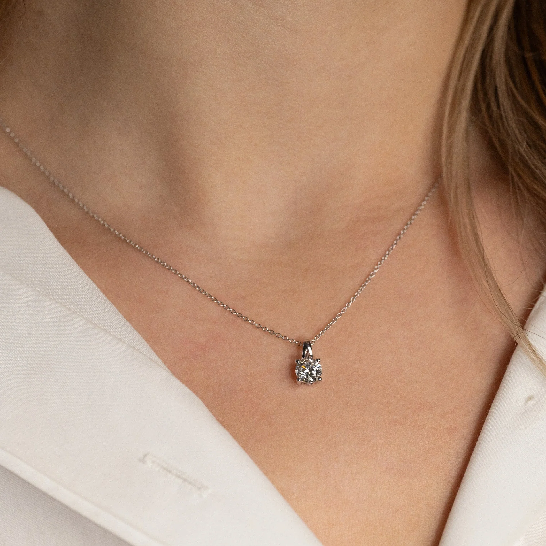 PRONG SOLITAIRE LAB-DIAMOND PENDANT - 0.75ct - WG - Image 3