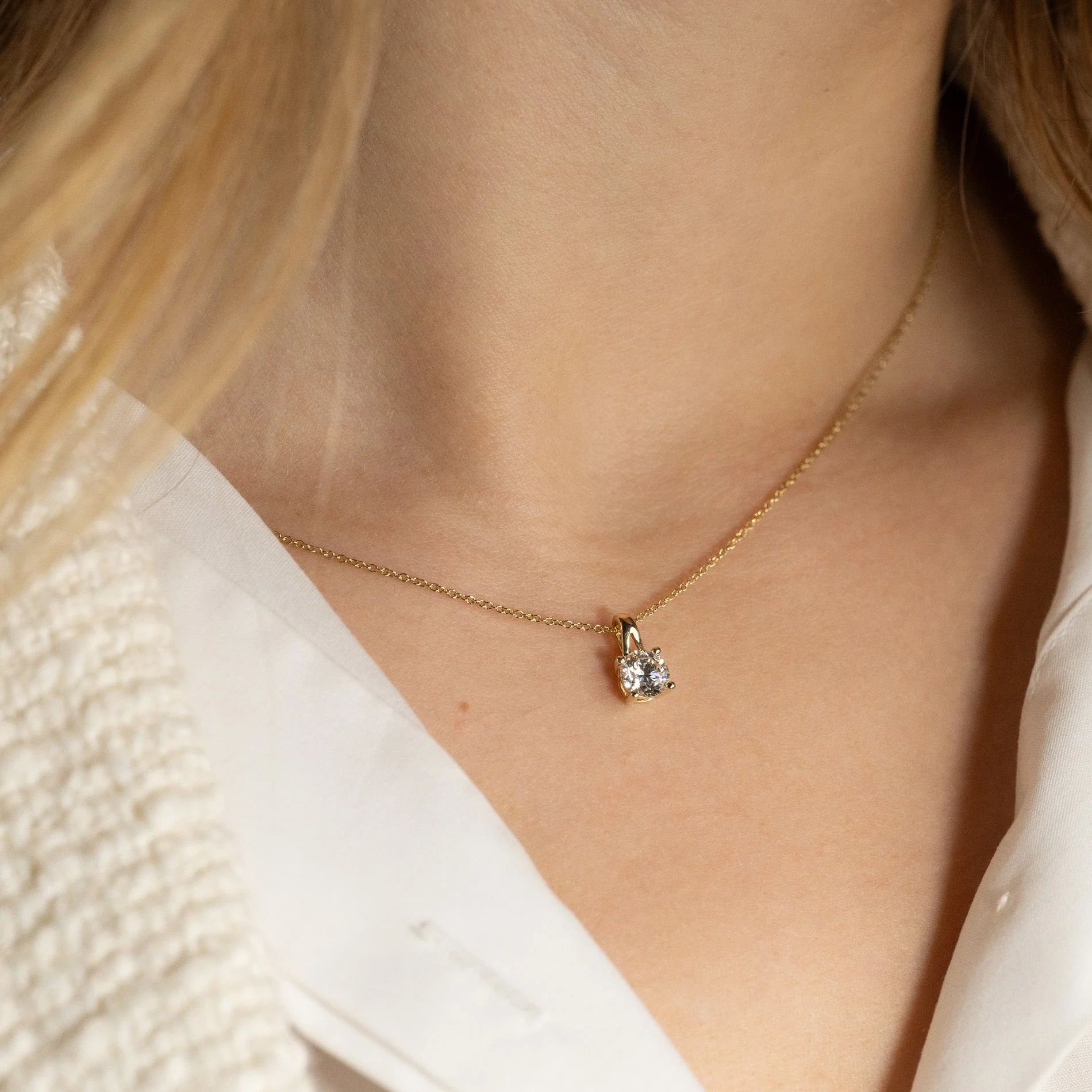 PRONG SOLITAIRE LAB-DIAMOND PENDANT - 0.75ct - YG - Image 3