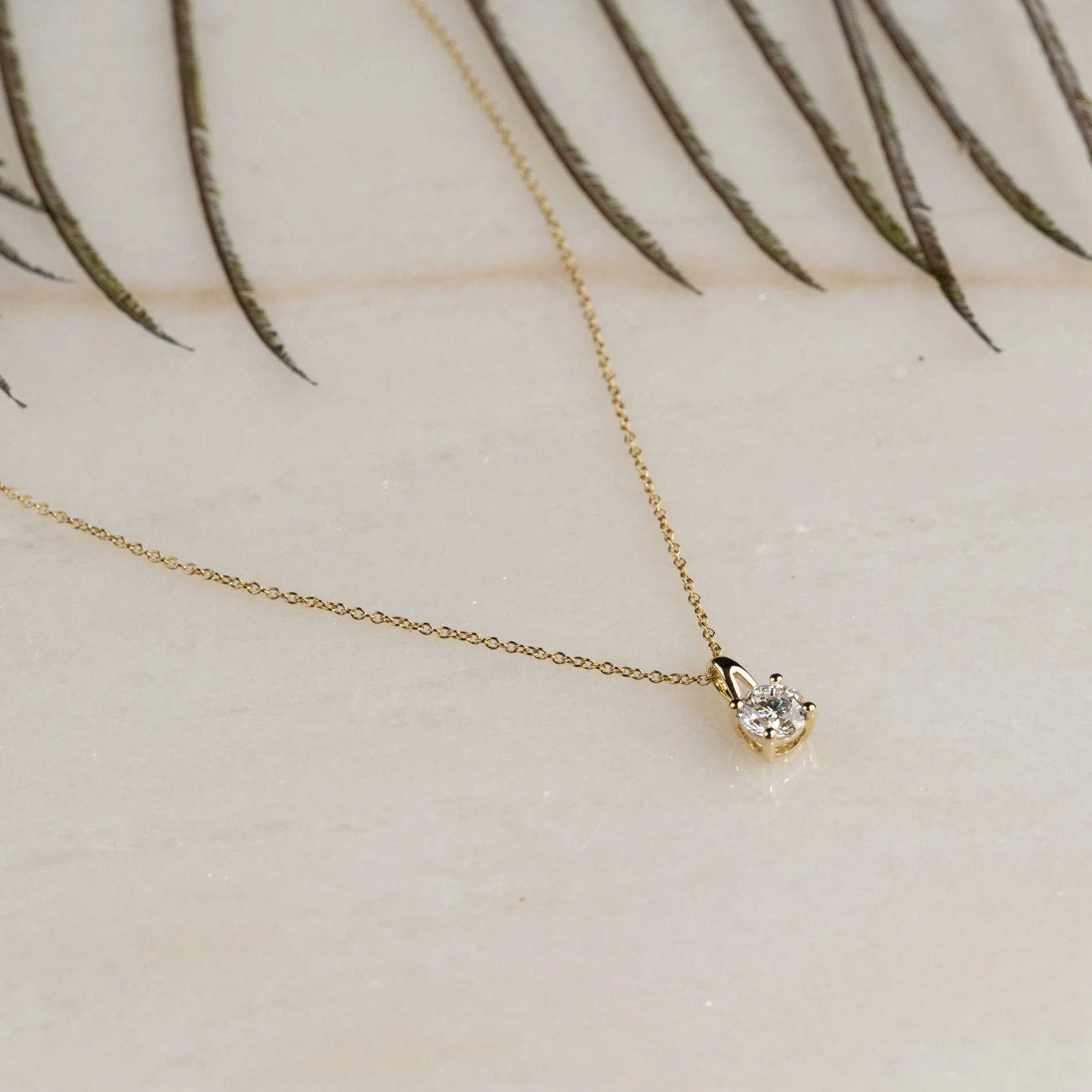 PRONG SOLITAIRE LAB-DIAMOND PENDANT - 0.75ct - YG - Image 6