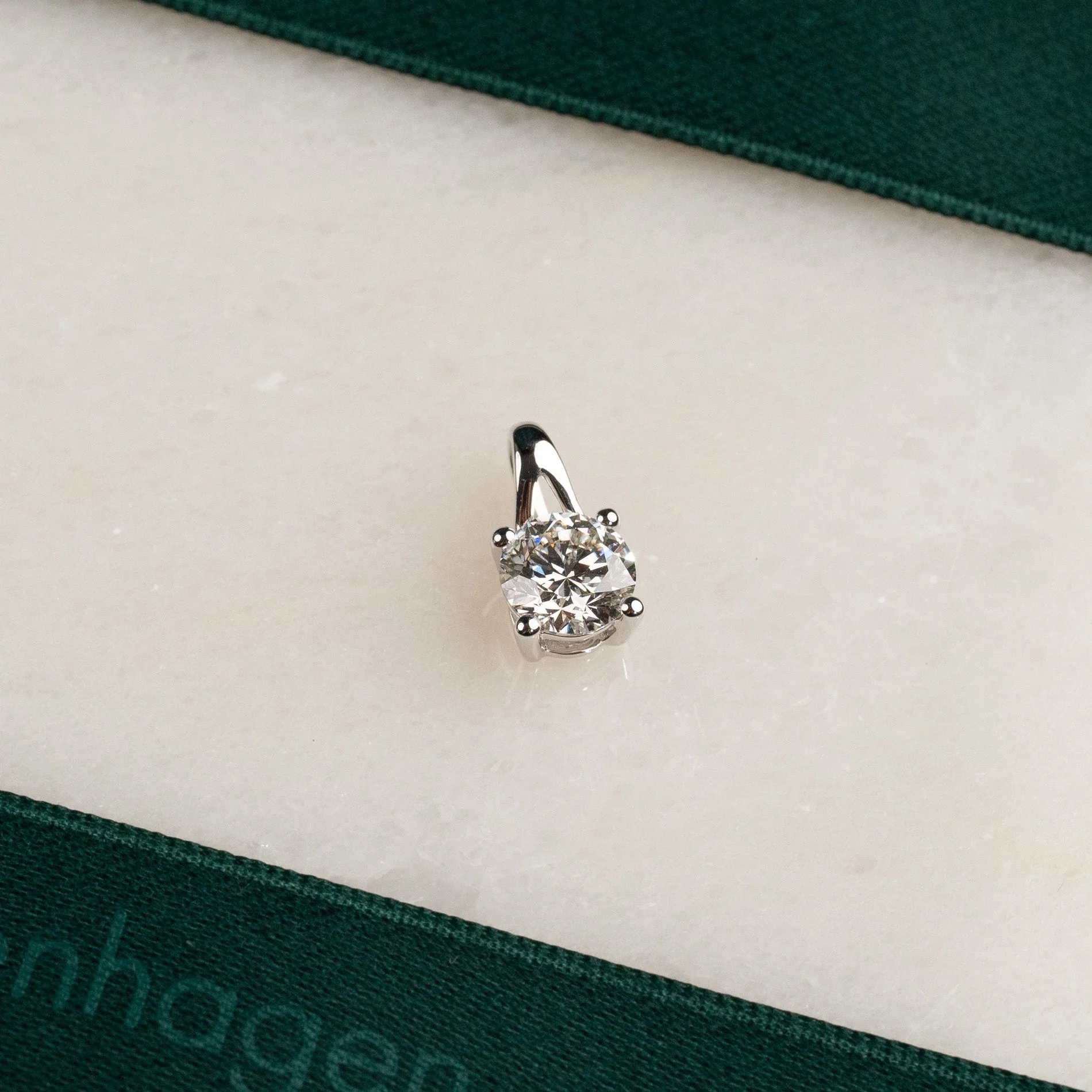 PRONG SOLITAIRE DIAMOND PENDANT - Image 5