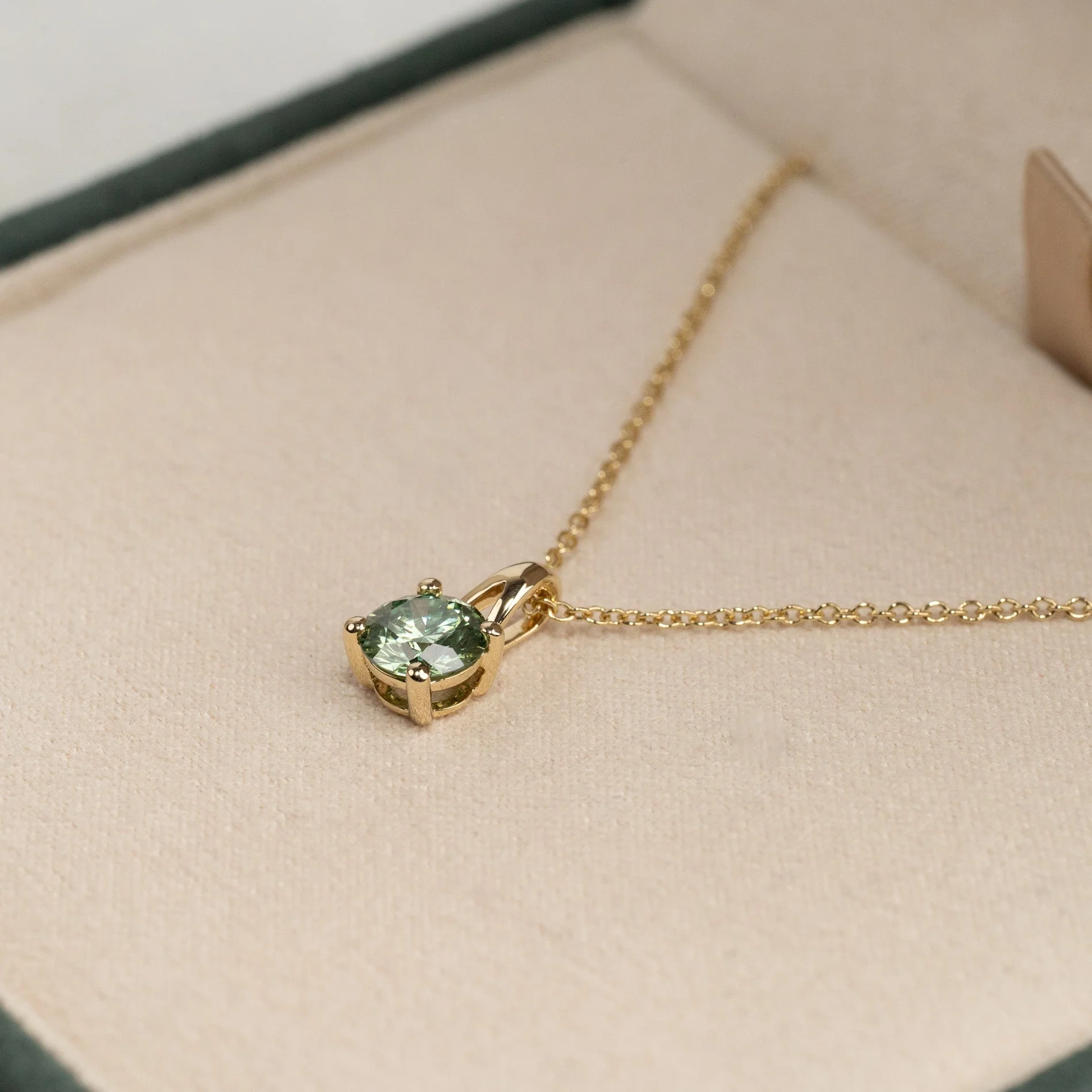 PRONG SOLITAIRE OCEAN GREEN LAB-DIAMOND PENDANT - 0.75ct - YG - Image 3