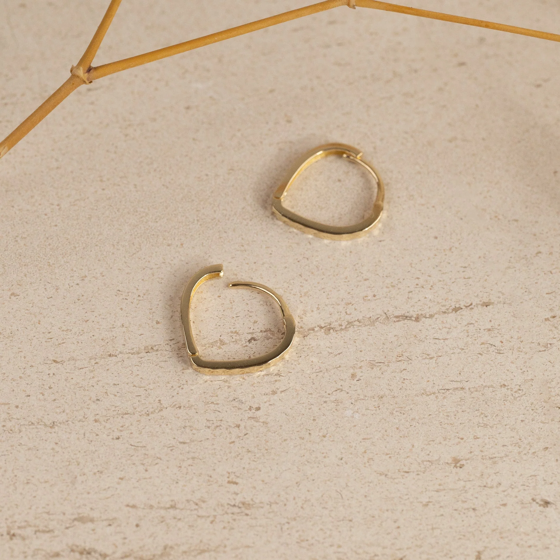 RAMONA SOLID GOLD HUGGIE EARRING - Image 7