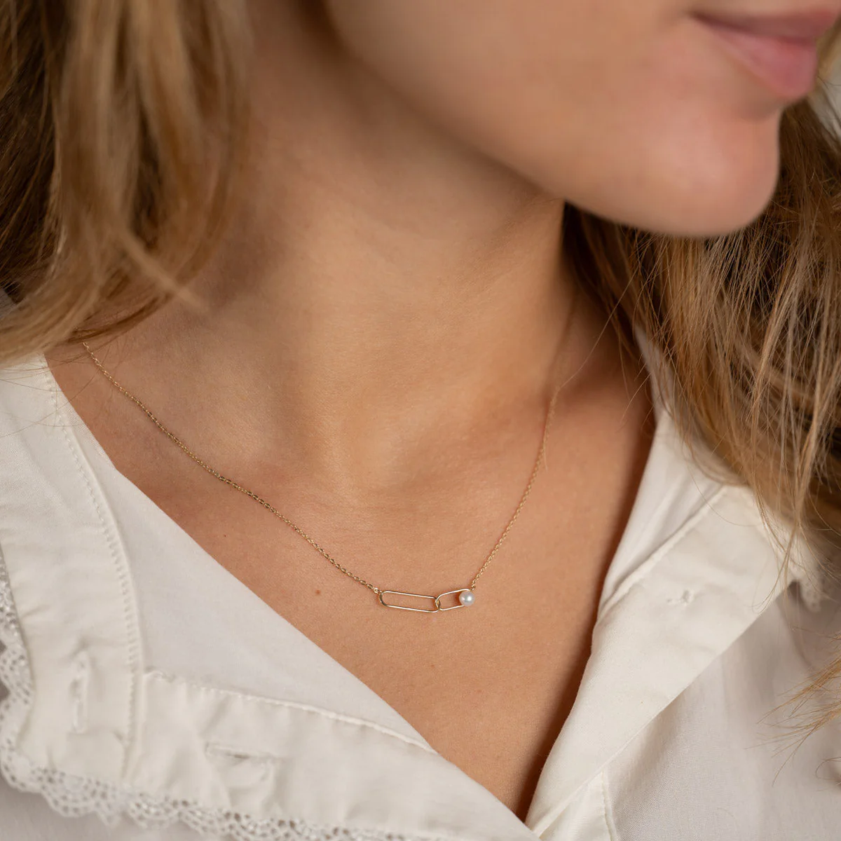 RIVA PEARL SOLID GOLD NECKLACE - Image 4