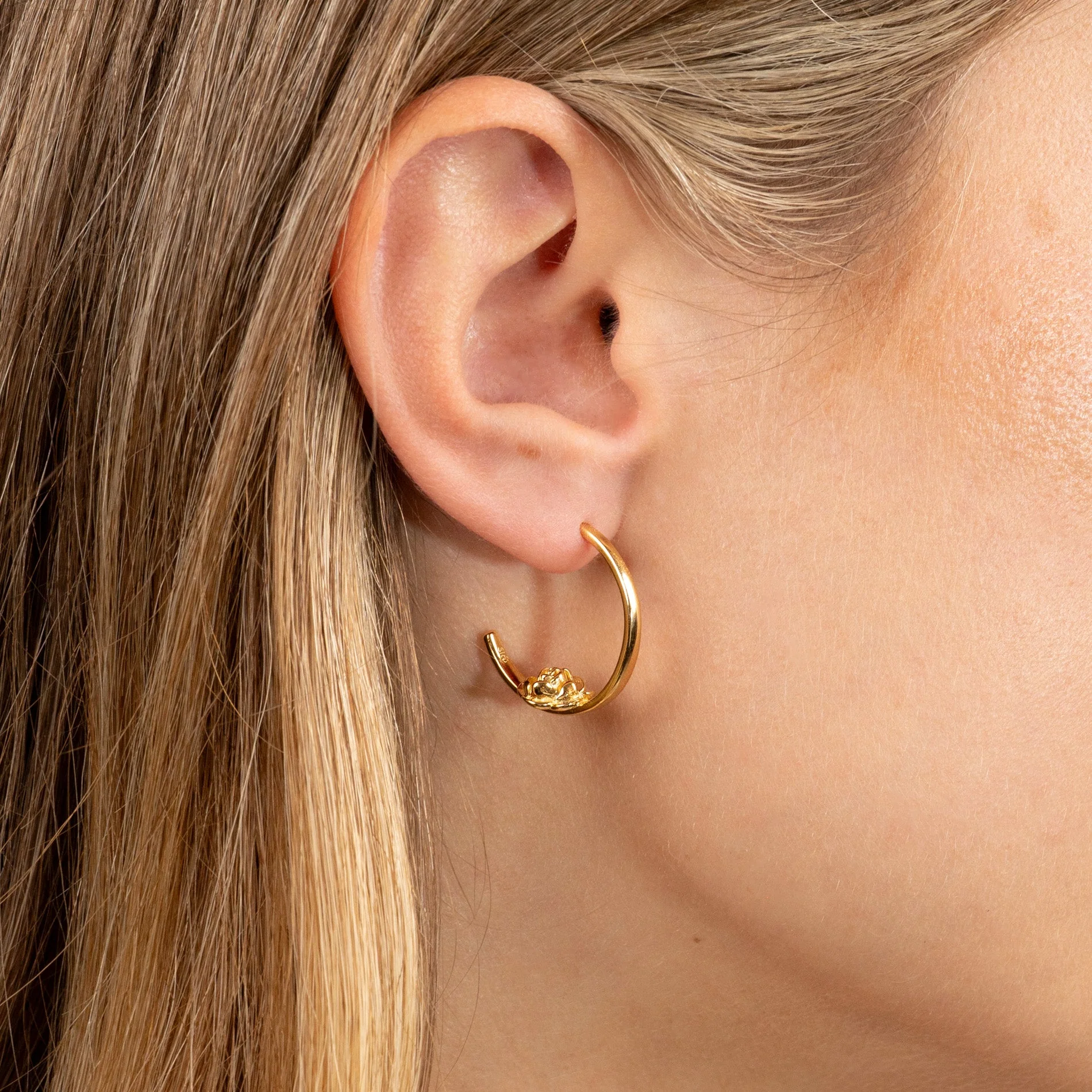 ROSIE GOLDEN CREOL EARRING - Image 2