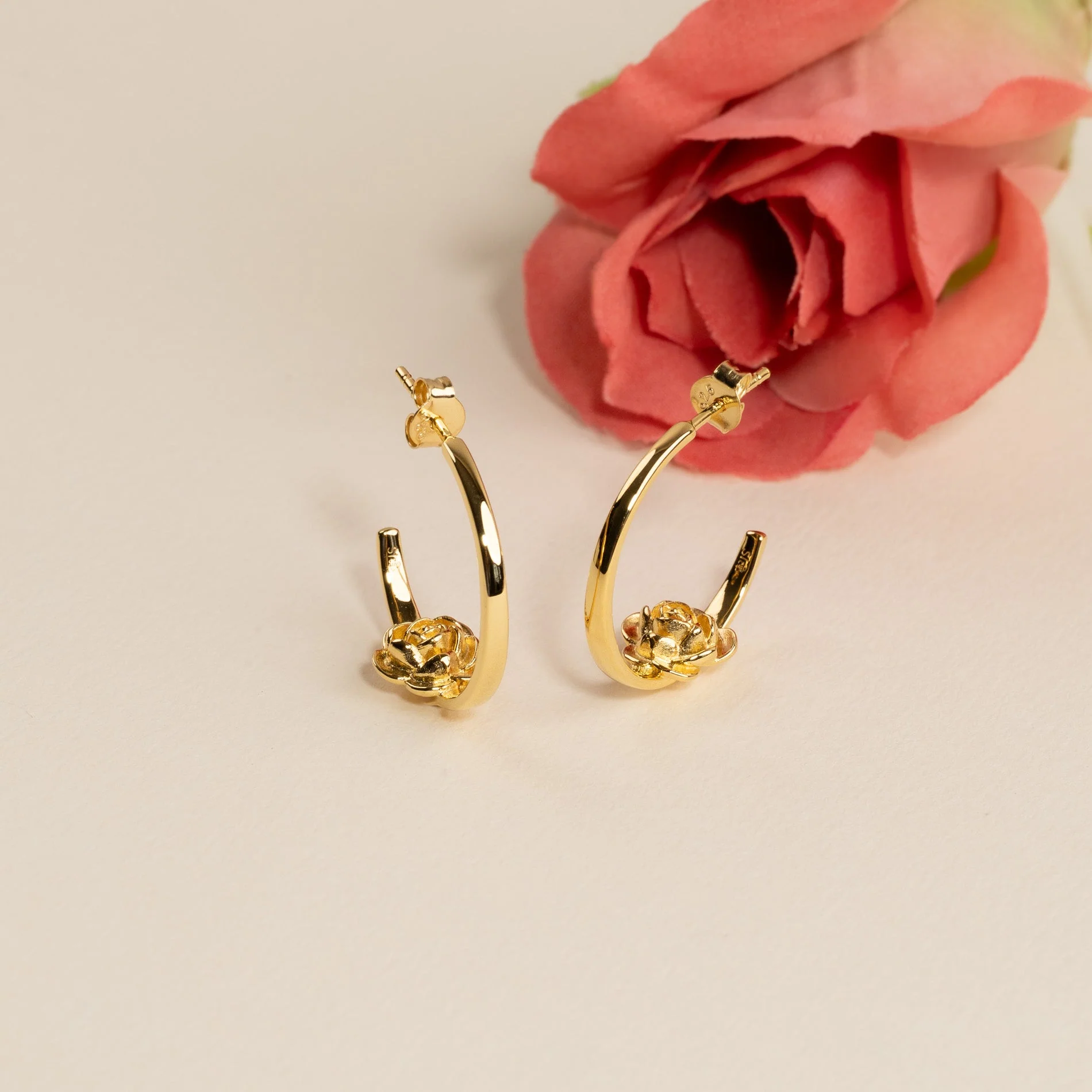 ROSIE GOLDEN CREOL EARRING - Image 7