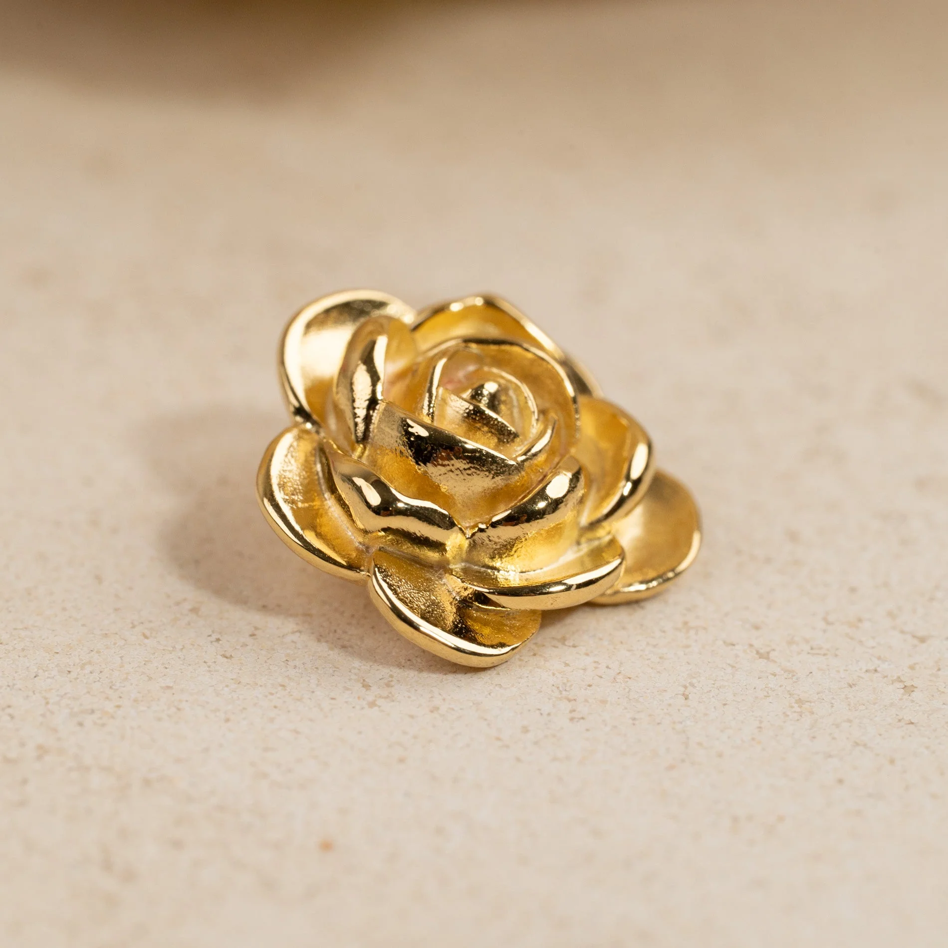 ROSIE GOLDEN PENDANT - Image 3