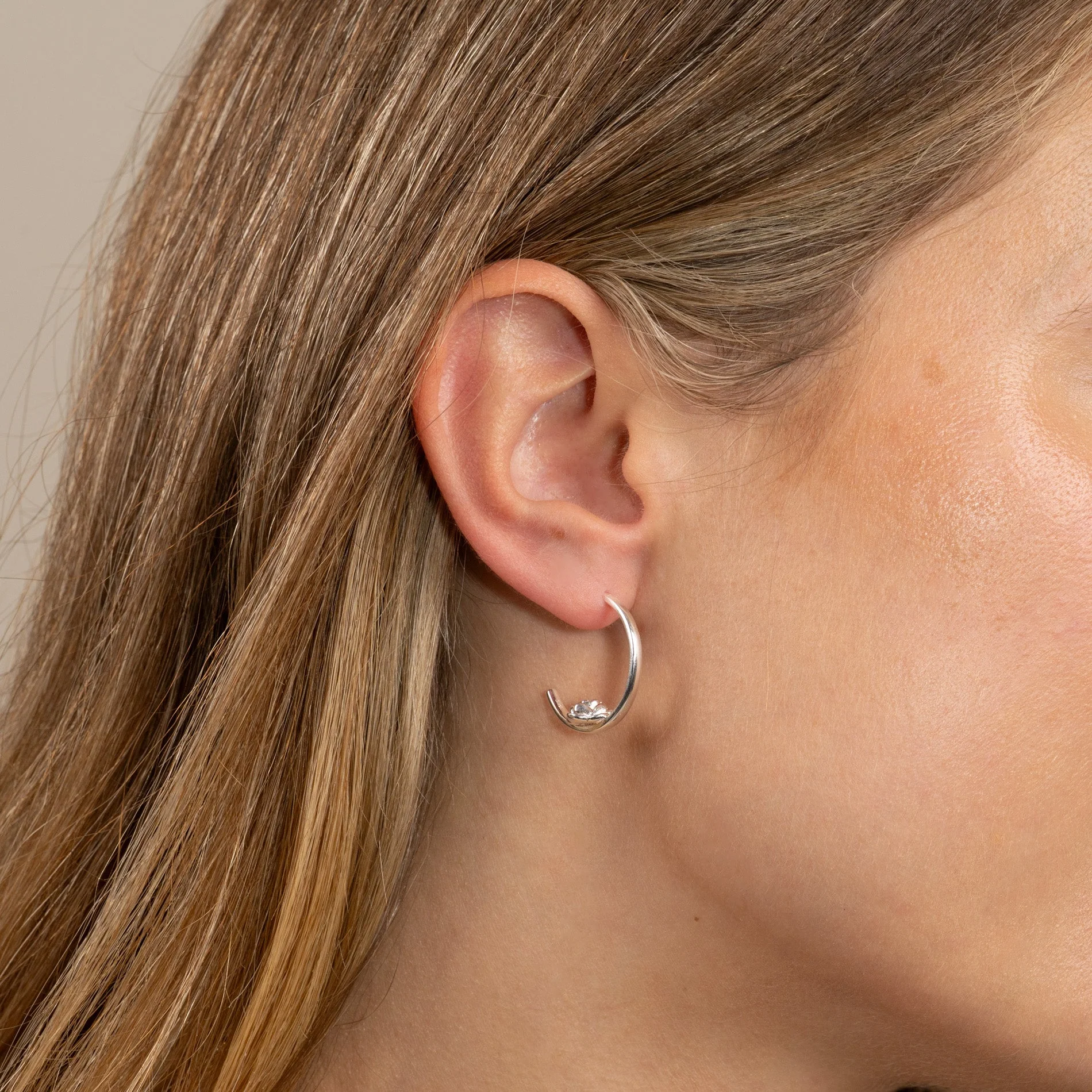 ROSIE SILVER CREOL EARRING - Image 4