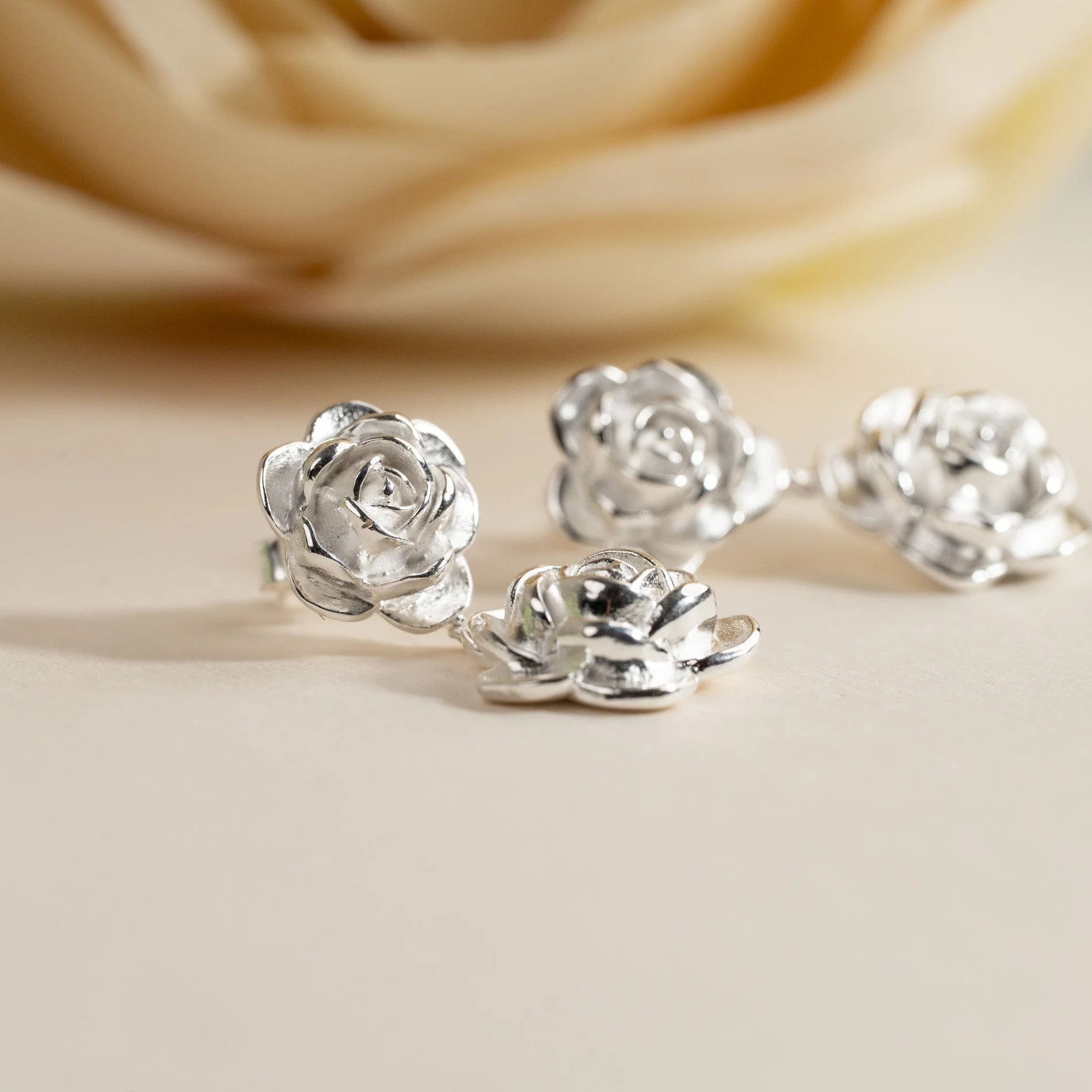 ROSIE SILVER EARRING - Image 3