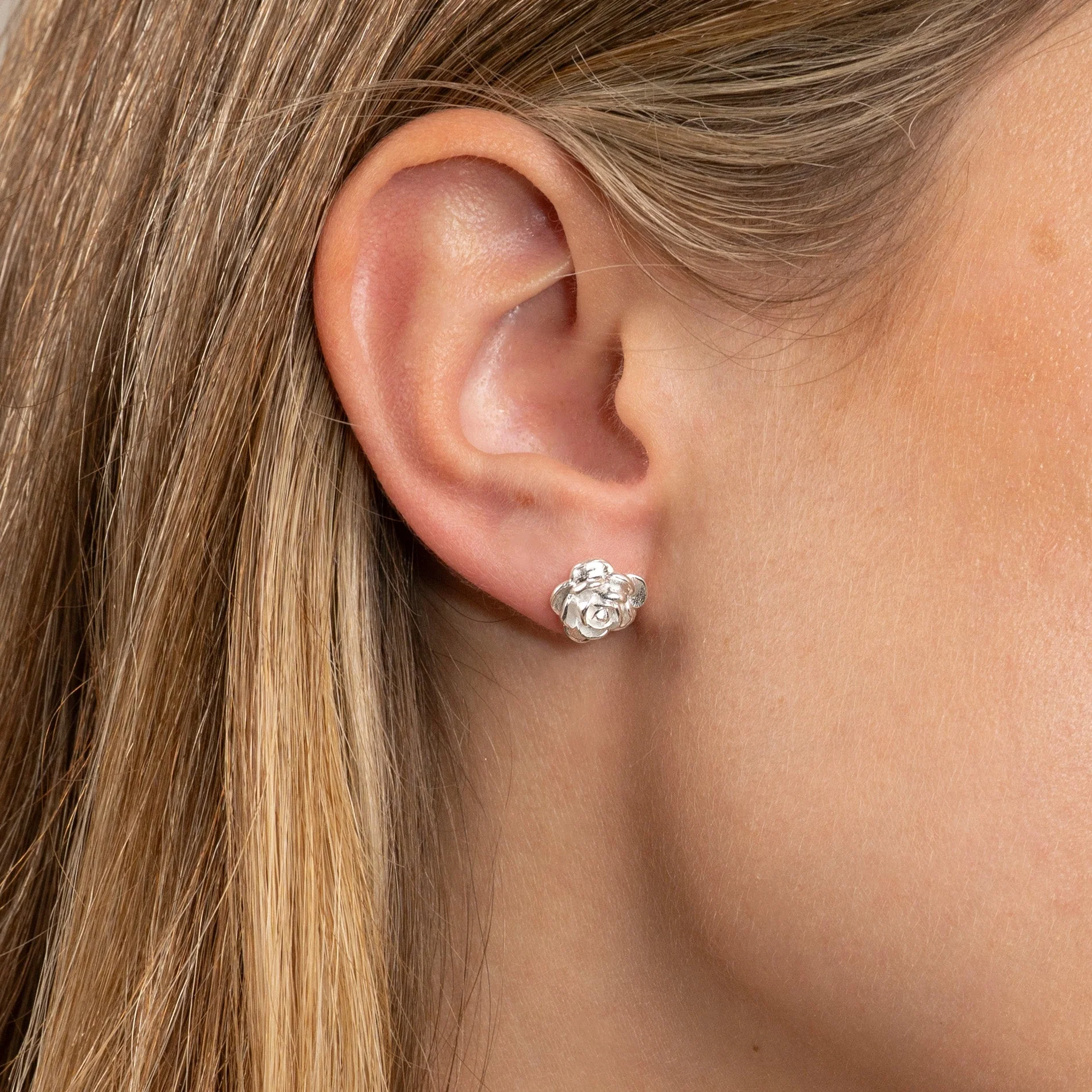 ROSIE SILVER MEDIUM STUD EARRING - Image 2