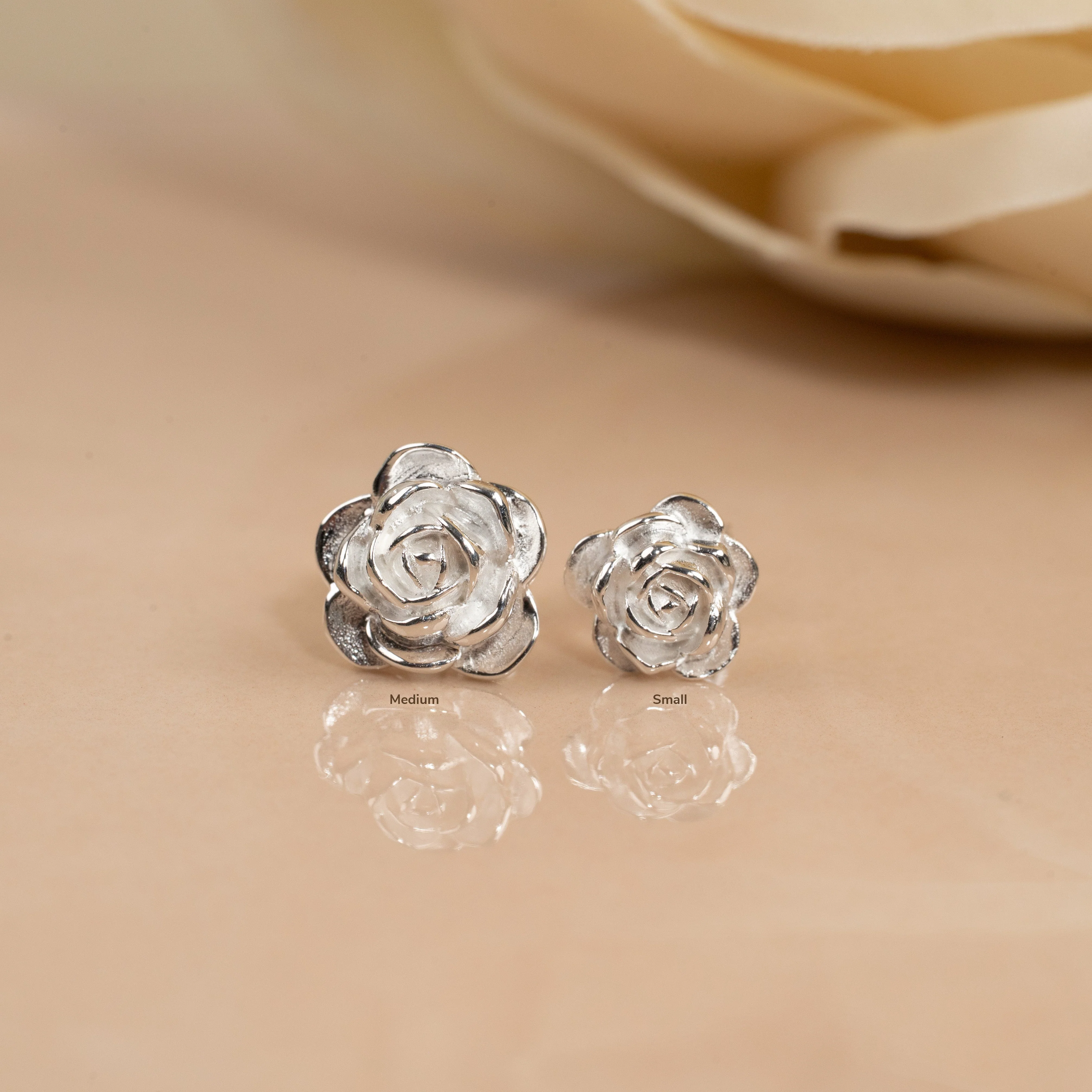 ROSIE SILVER MEDIUM STUD EARRING - Image 8