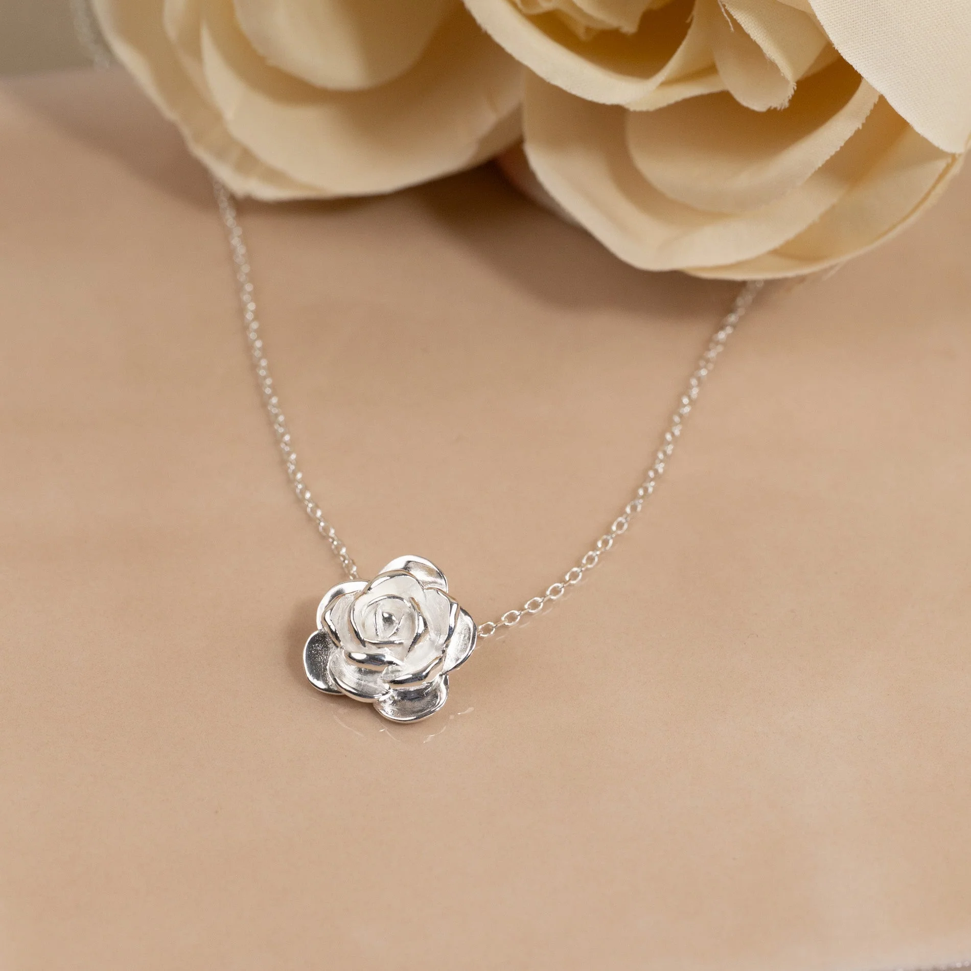 ROSIE SILVER PENDANT - Image 3