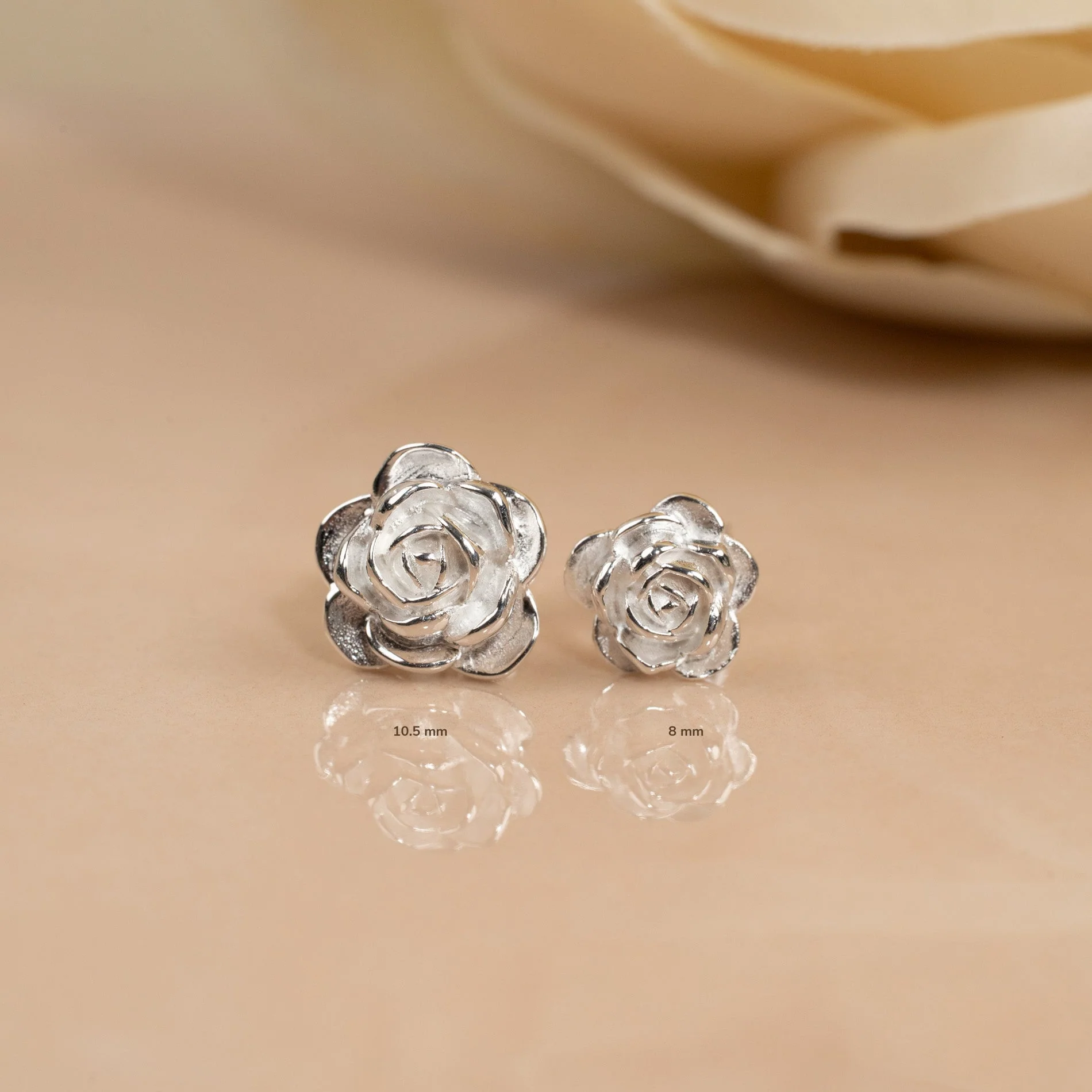 ROSIE SILVER SMALL STUD EARRING - Image 6